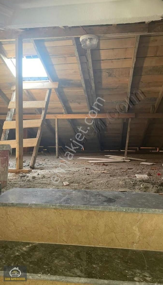 Yeniçiftlikte Maliyetine Sıfır 3+1 Havuz Yapımına Uygun Villa.