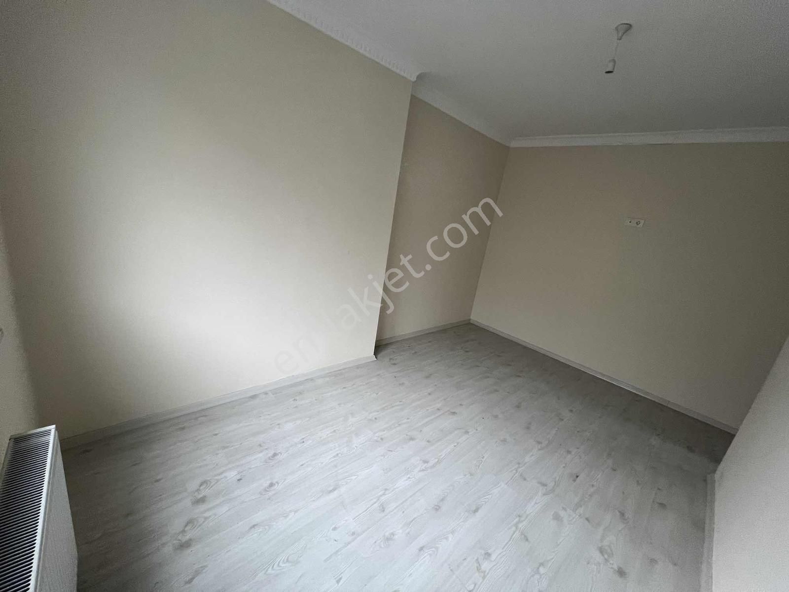 Ararat'tan Esenler Tuna Vadi Sitesinde Satılık 2+1fırsat Daire - Görsel 18