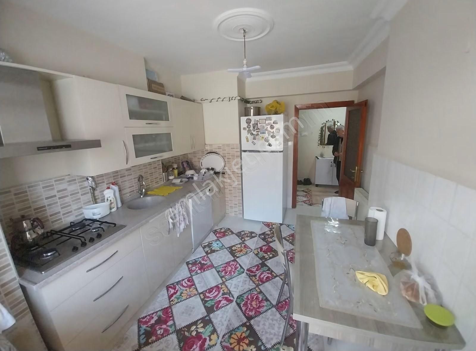 Aydınlıkevlerde 3+1 Deniz Manzaralı Daire - Görsel 2
