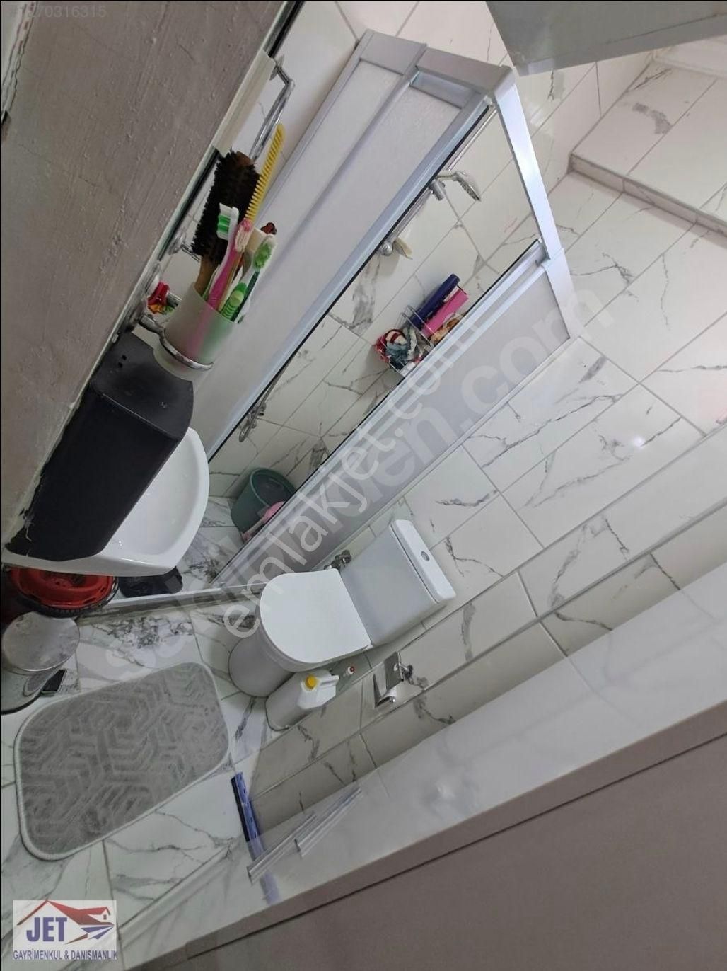 Buca Hürriyet Mahallesinde Halk Bankası Yakını//izbana5dk//caddeüzeri/5.kat/2+1 Masrafsız Daire - Görsel 2