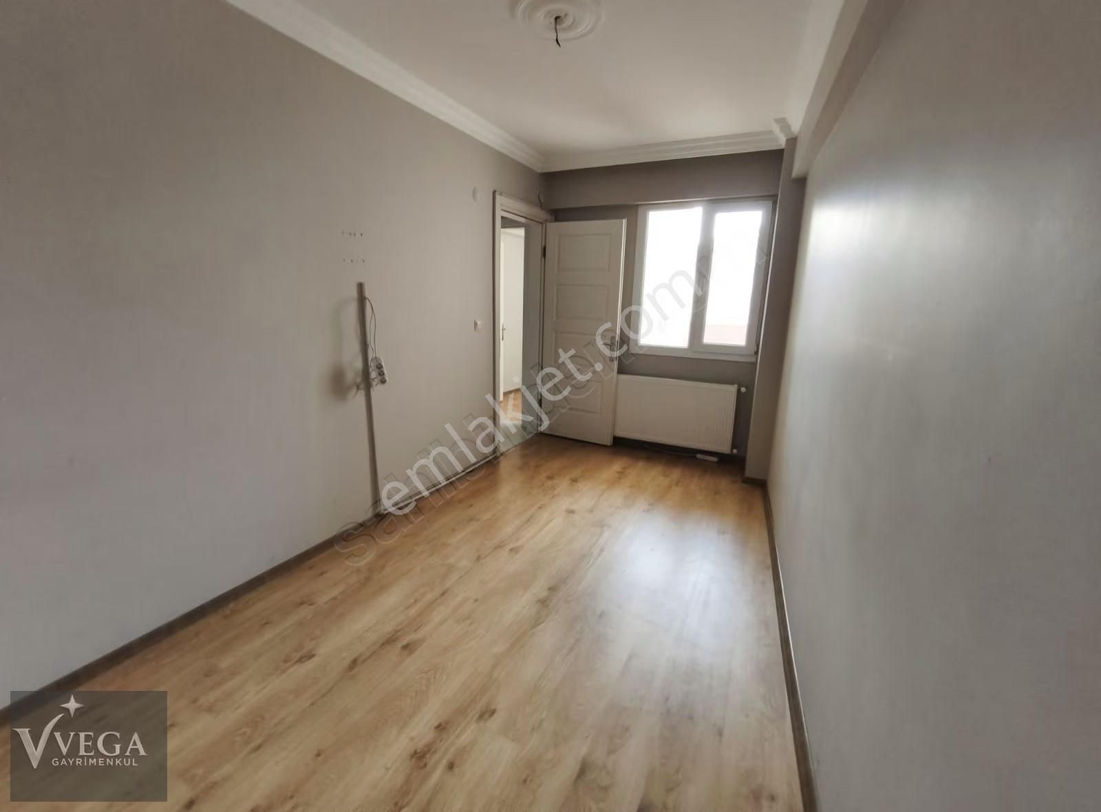 Menemen Merkez 2+1 Asansörlü Kiralık Daire - Görsel 8