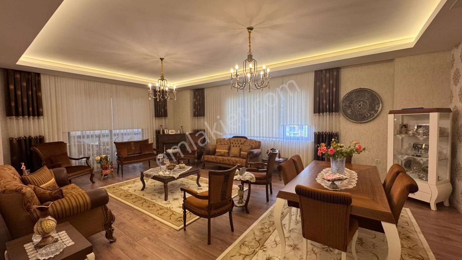 Şehirgösterende Geniş Metrajlı Satılık 5+1 Prestijli Yaşam - Görsel 2