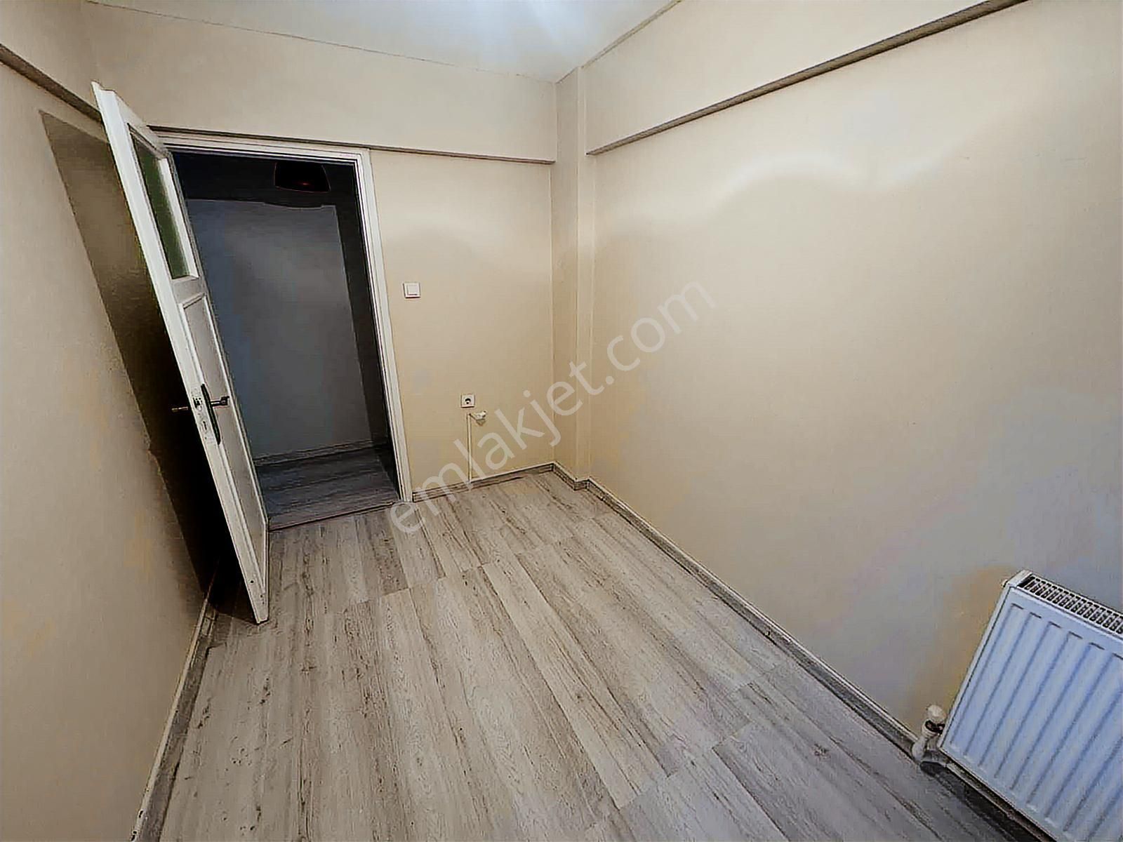 Bornova Evka-3te Yeni Boya Ve Sıfır Mutfaklı Daire - Görsel 5