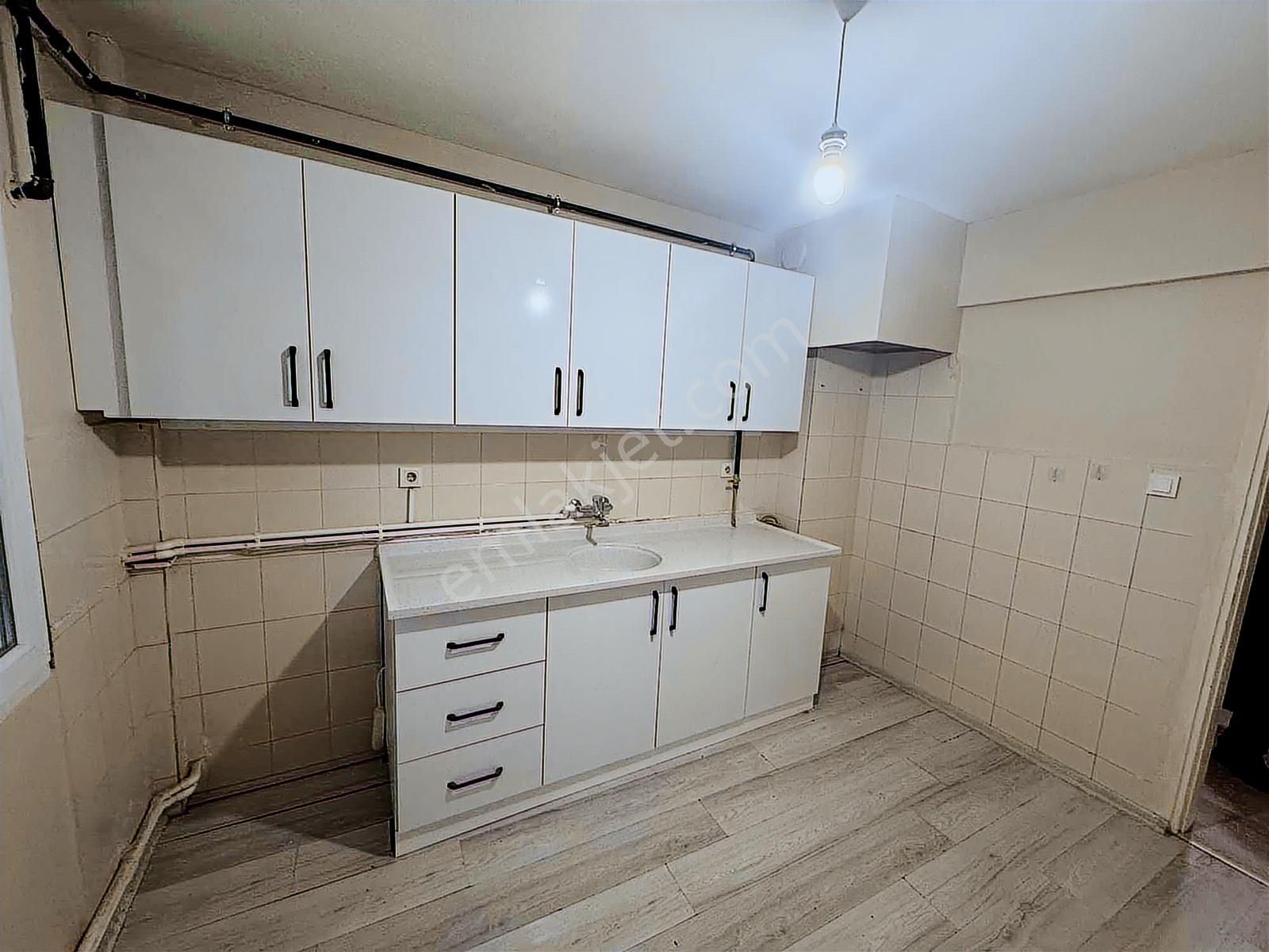 Bornova Evka-3te Yeni Boya Ve Sıfır Mutfaklı Daire - Görsel 12