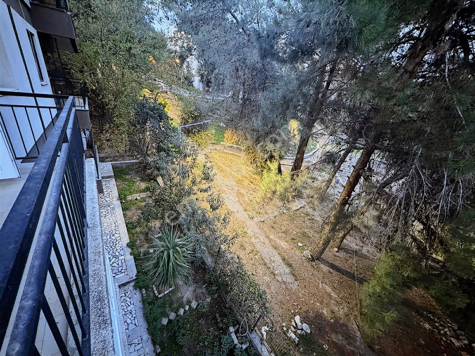 Bornova Evka-3te Yeni Boya Ve Sıfır Mutfaklı Daire - Görsel 17