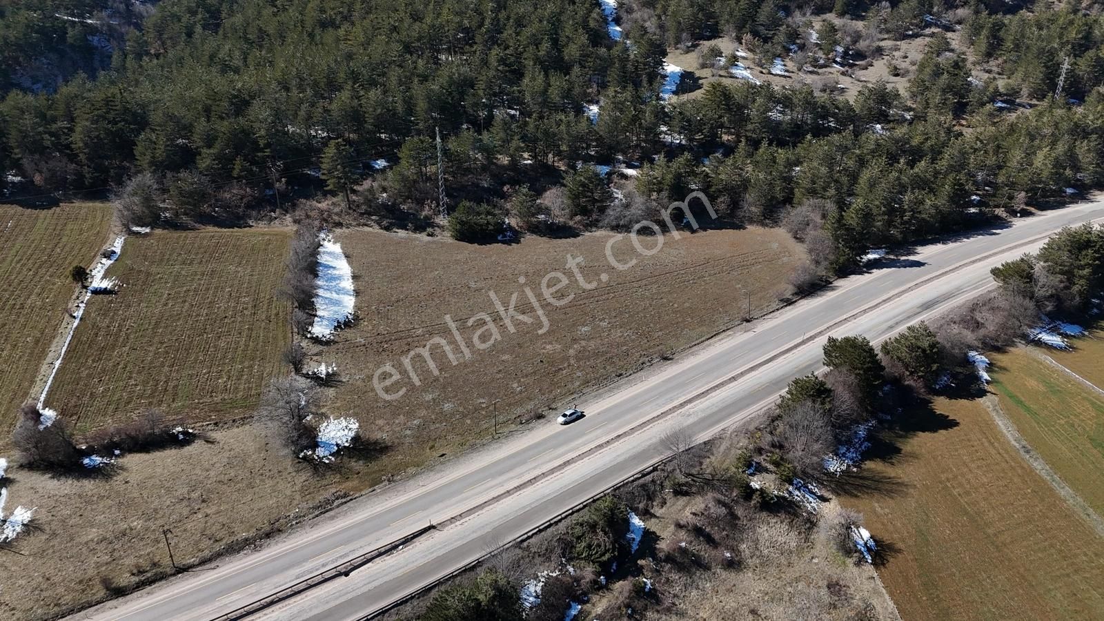 Kastamonu Emlak Gayrimenkul'den Ankara Yolu Kenarı 8 Dönüm Arazi - Görsel 6
