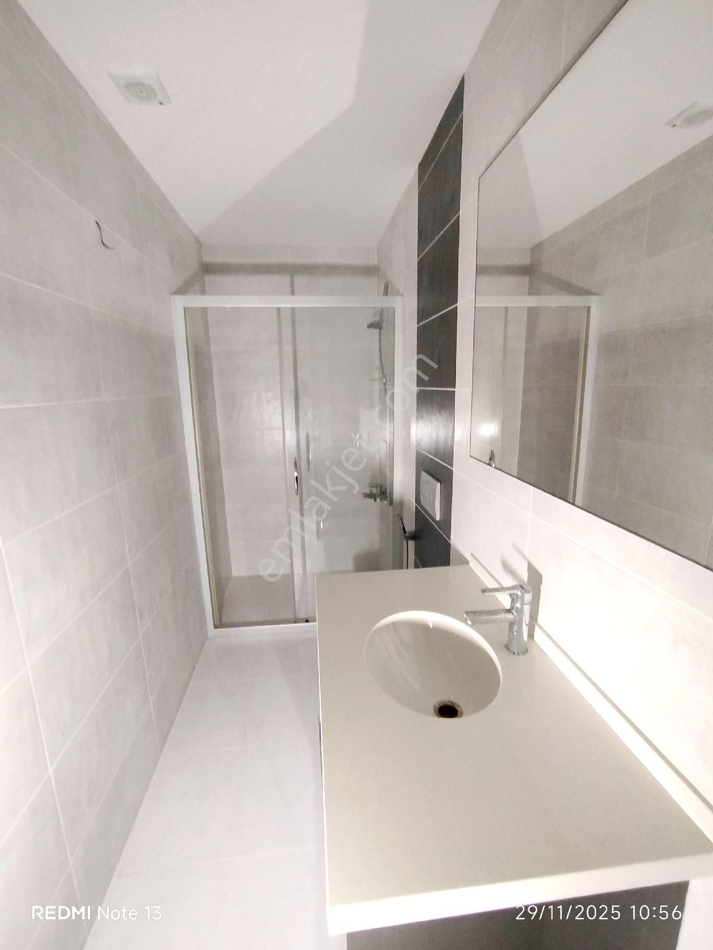 Kuşadası Merkezi Konumda Manzaralı Satılık 3+1 Dublex - Görsel 17