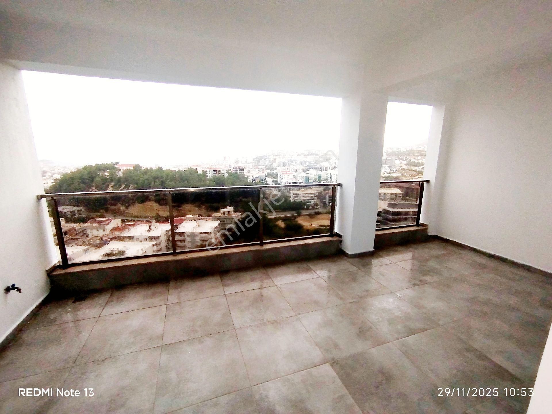 Kuşadası Merkezi Konumda Manzaralı Satılık 3+1 Dublex - Görsel 23