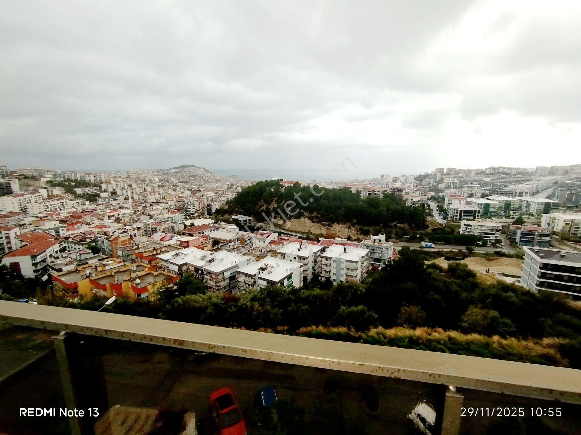 Kuşadası Merkezi Konumda Manzaralı Satılık 3+1 Dublex - Görsel 16