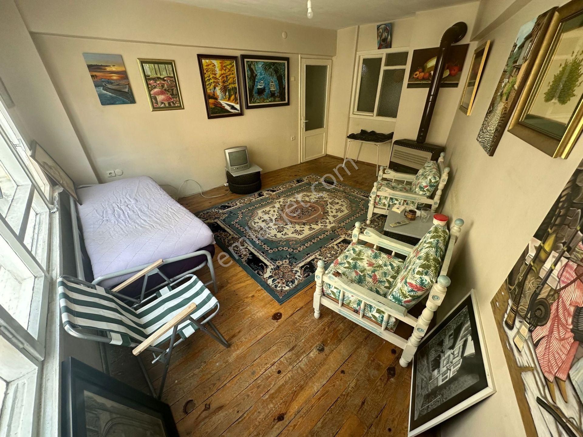 Altıparmak Hocahasan'da | Krediye Uygun, Geniş 2+1 Ara Kat Satılık Daire