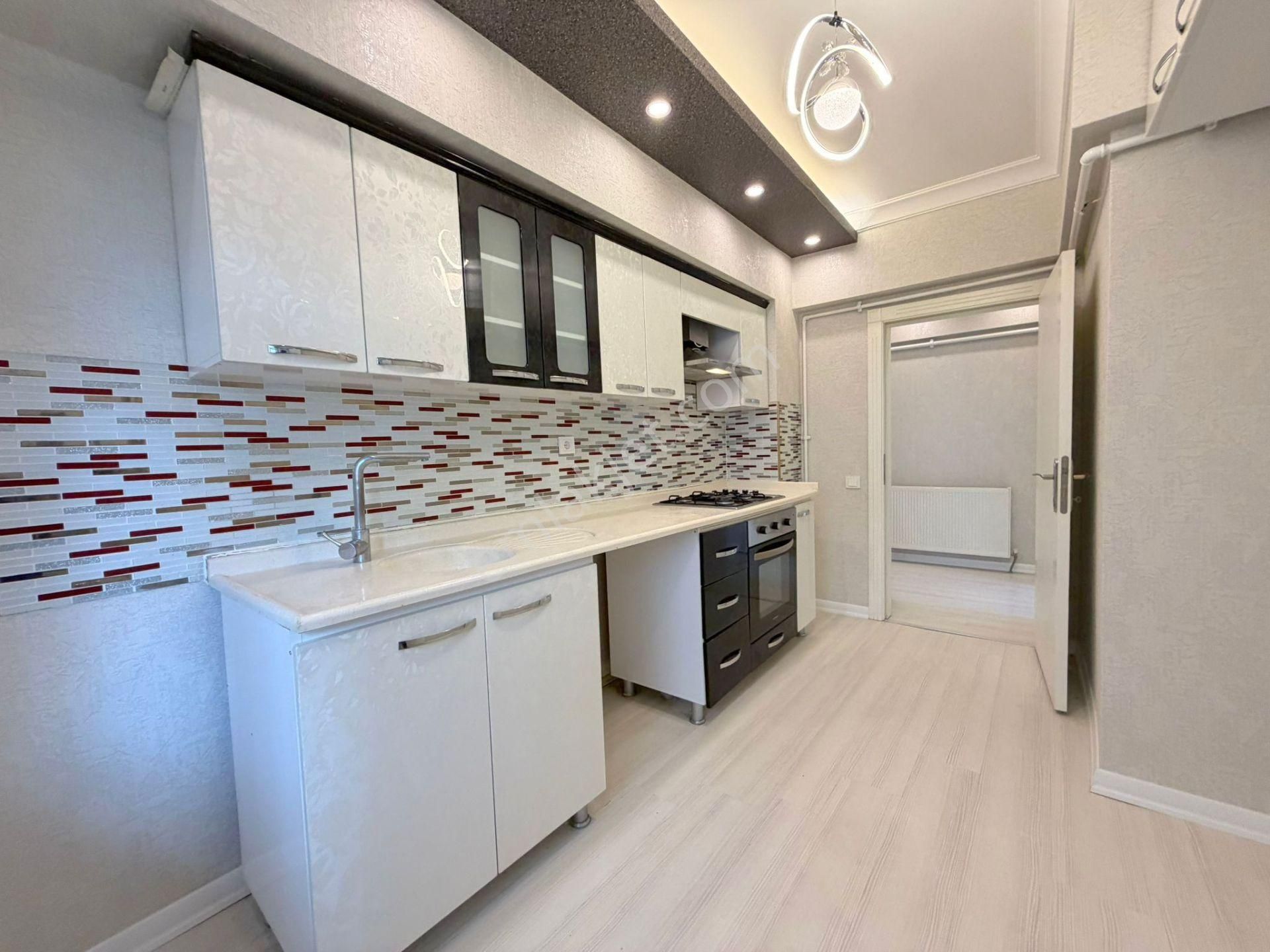 Şafak'tan Tepebaşı Göbek Yakını 3+1 Ultra Lüks Güney Cephe Daire - Görsel 24