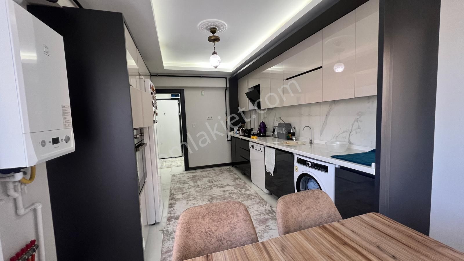 Keçiörende Cadde Yakın İskanlı Geniş Aileler İçin Tasarlanmış Ferah 4+1 Daire - Görsel 5