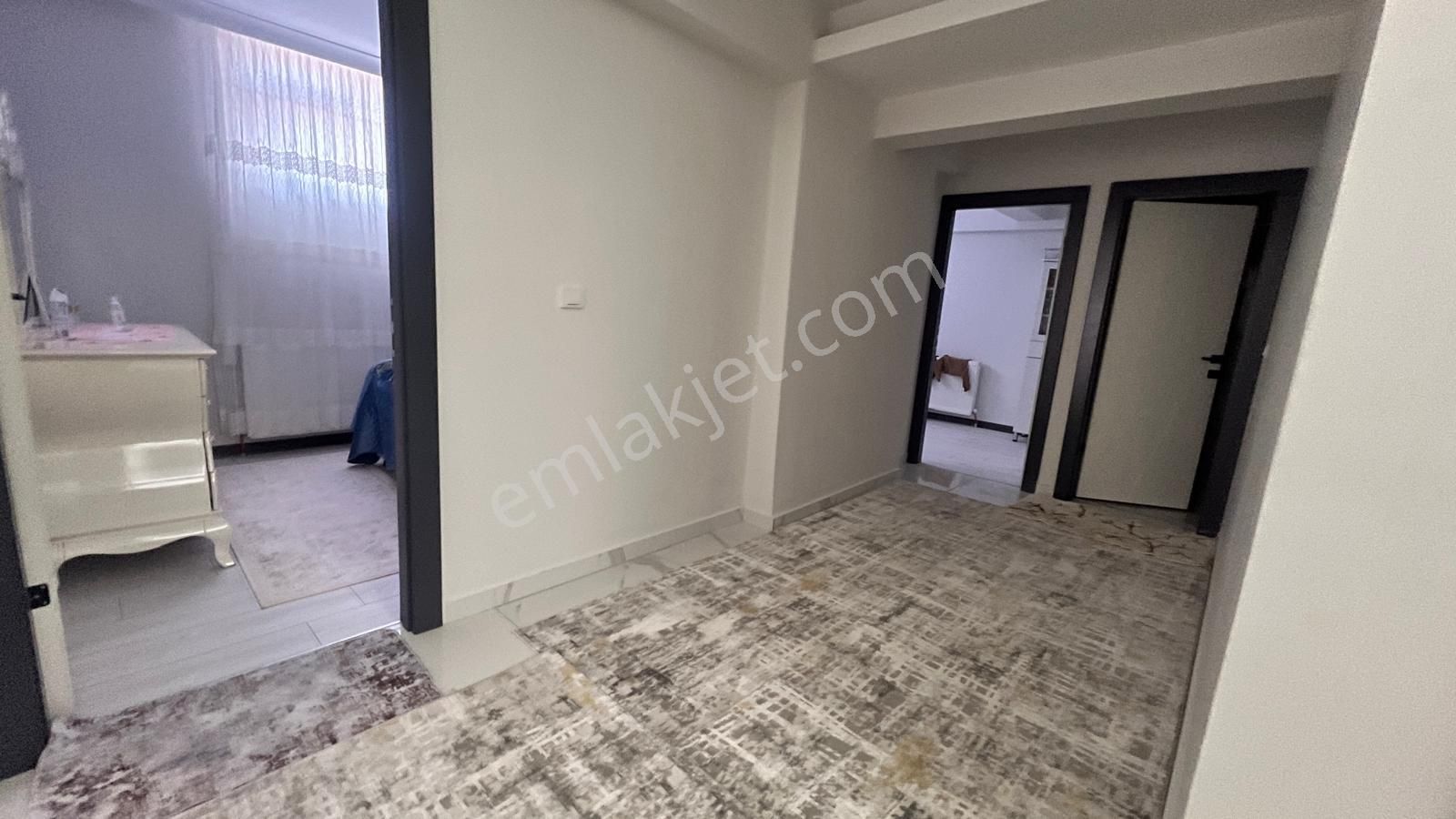 Keçiörende Cadde Yakın İskanlı Geniş Aileler İçin Tasarlanmış Ferah 4+1 Daire - Görsel 15