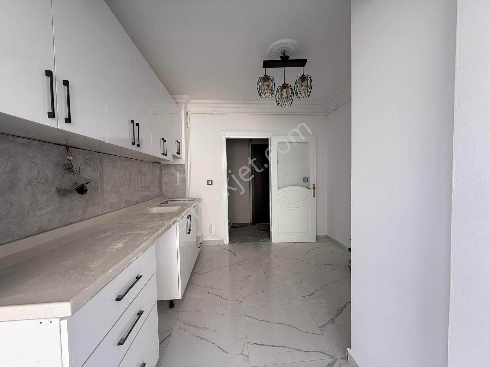 Esertepe Dilek Cami Yakını Kat Konumunda 3+1 Yapılı Daire! - Görsel 4