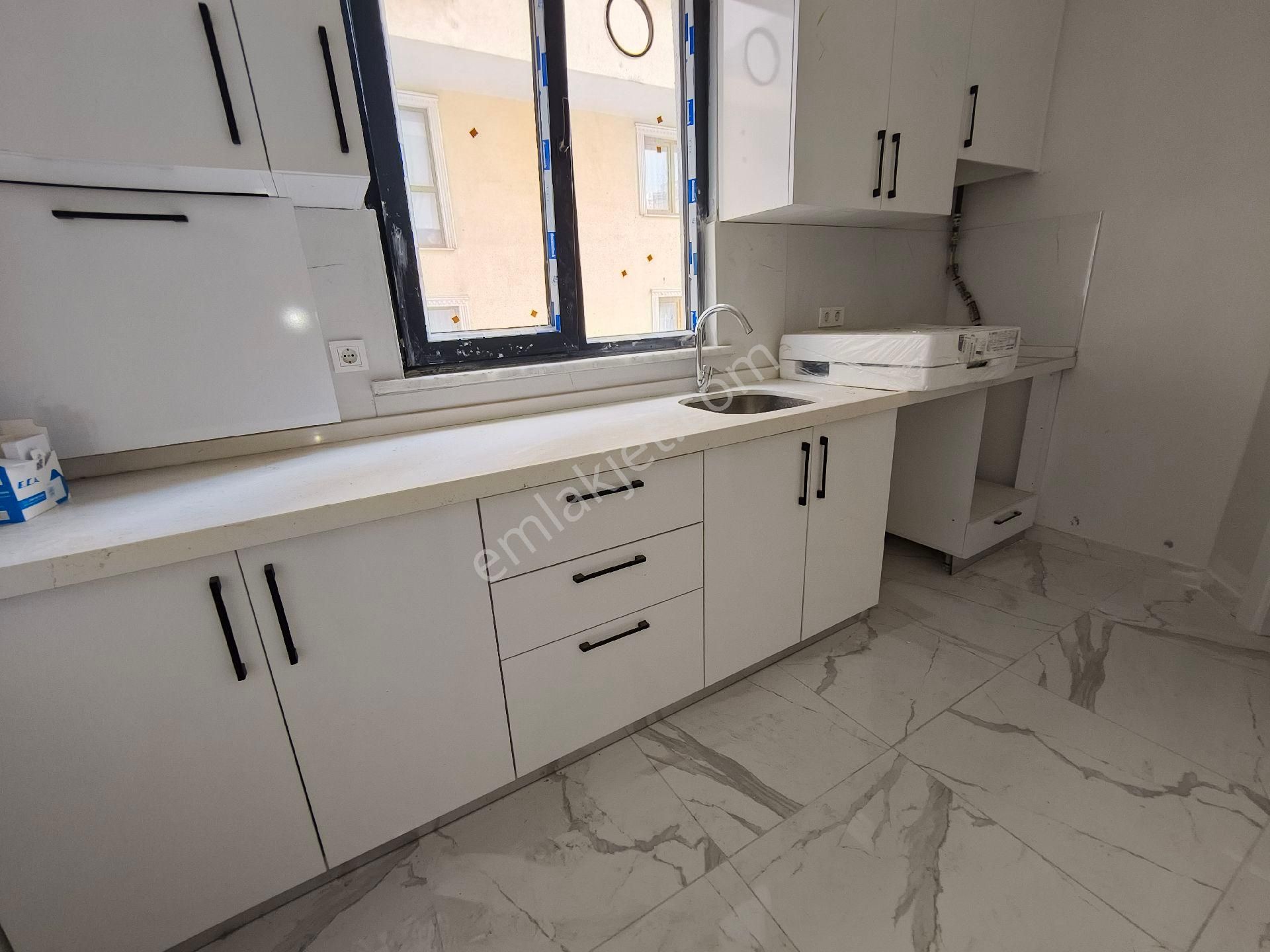 Güneyden Metroya 5 Dakika Yürüme 1+1.65m2 Kiralık Daire - Görsel 3