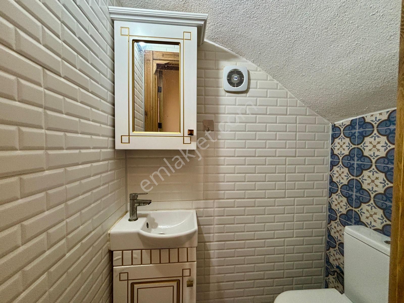 Cb King'den Altınova'da 3+1 Satılık Müstakil Taş Ev - Görsel 20