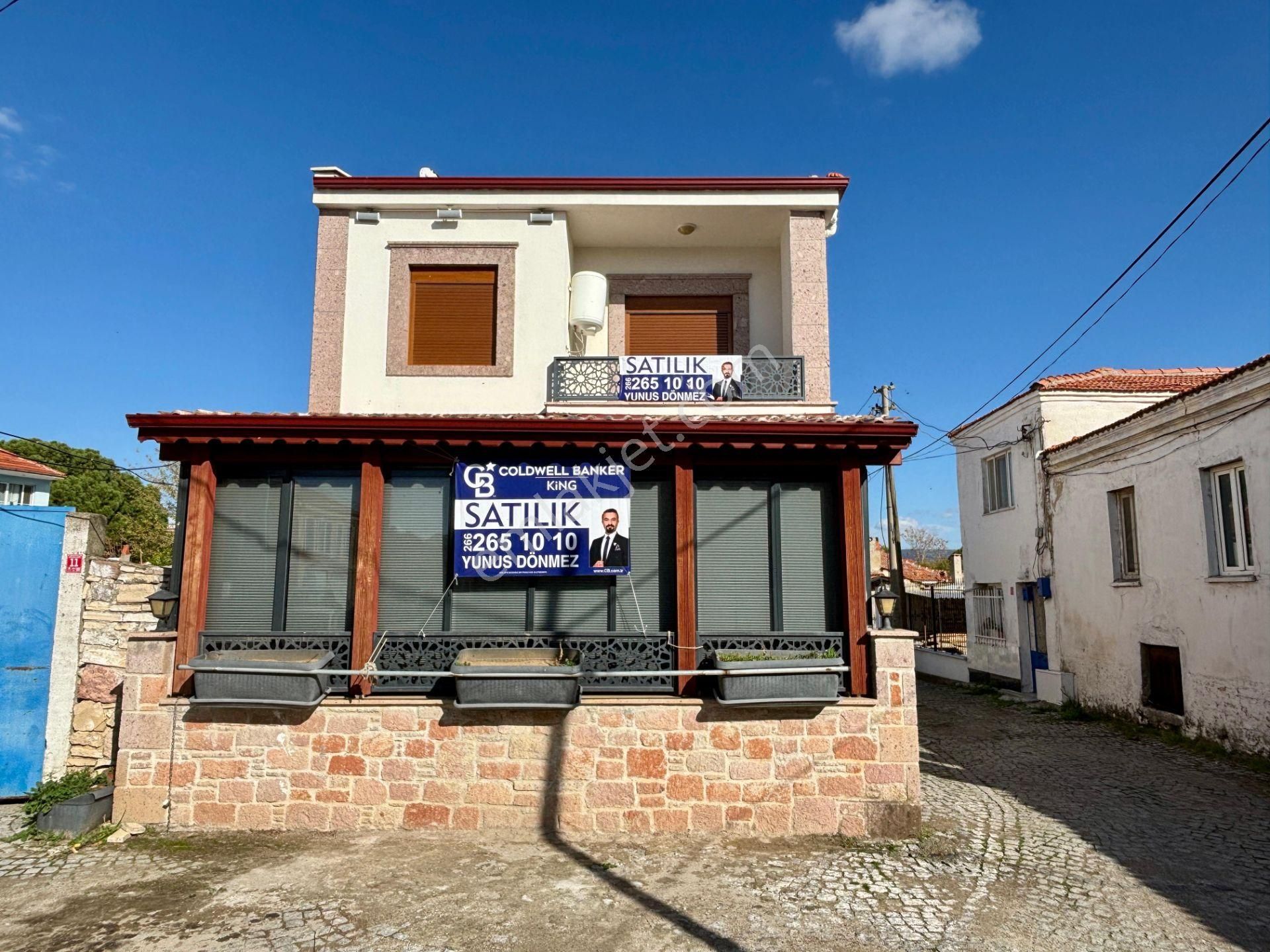 Cb King'den Altınova'da 3+1 Satılık Müstakil Taş Ev