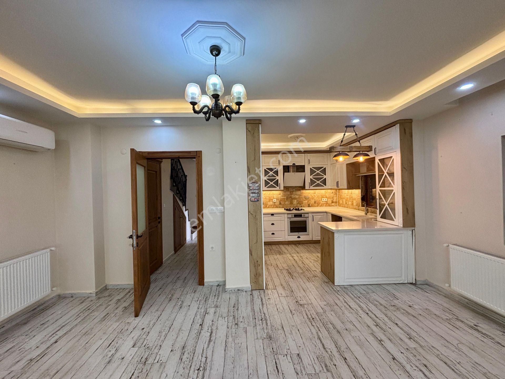 Cb King'den Altınova'da 3+1 Satılık Müstakil Taş Ev - Görsel 8