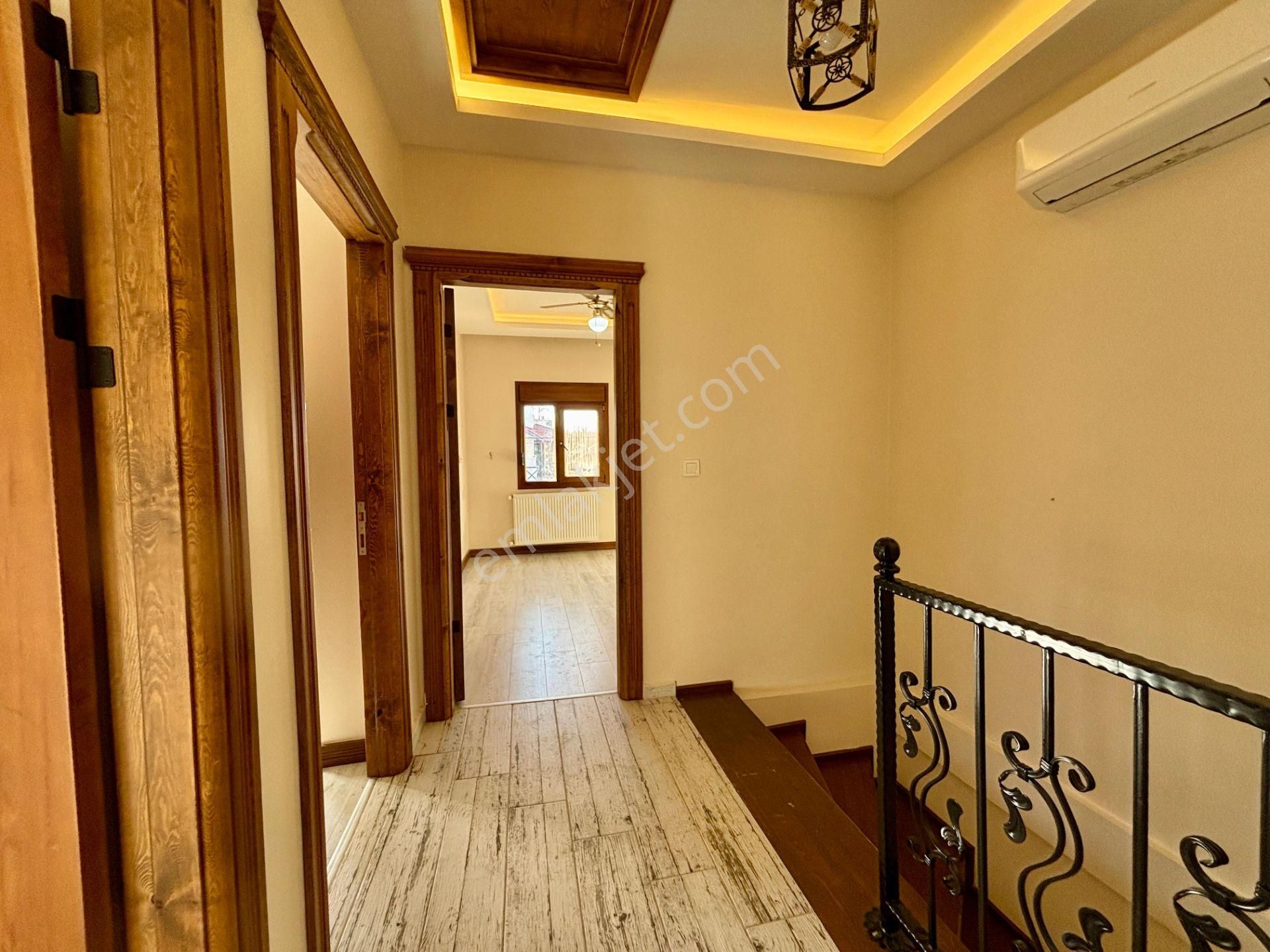 Cb King'den Altınova'da 3+1 Satılık Müstakil Taş Ev - Görsel 25