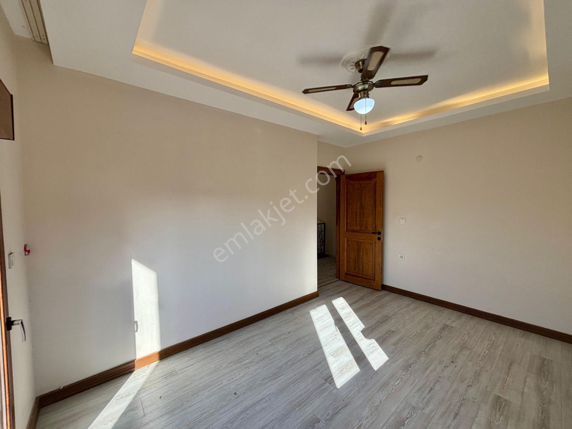 Cb King'den Altınova'da 3+1 Satılık Müstakil Taş Ev - Görsel 28