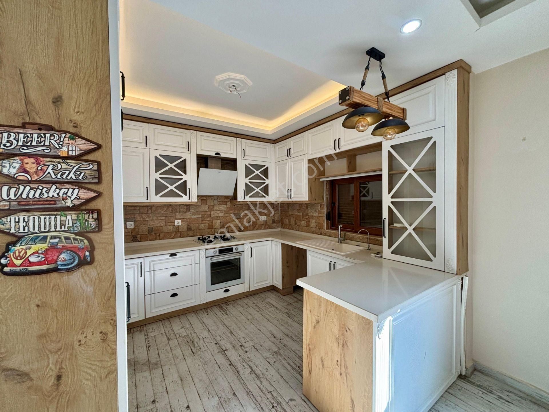 Cb King'den Altınova'da 3+1 Satılık Müstakil Taş Ev - Görsel 15