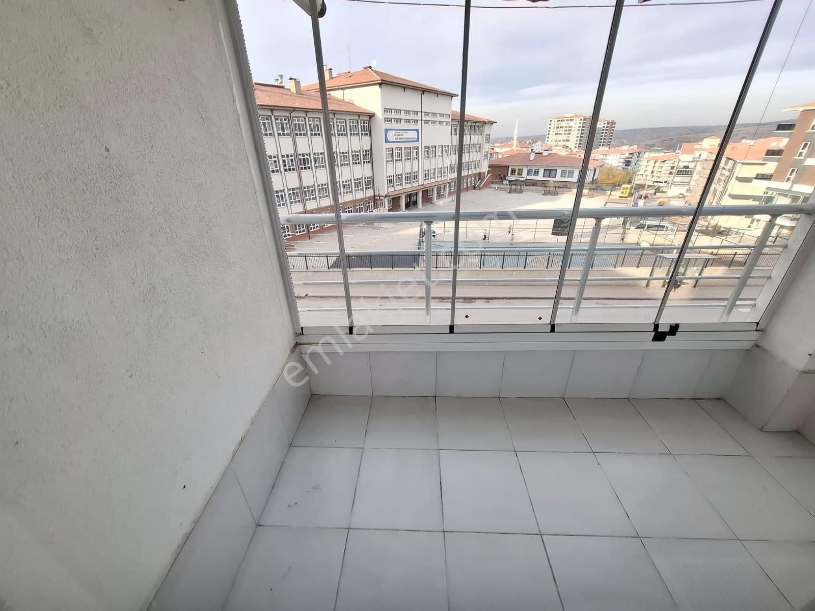 Altındağ - Beşikkaya Mahallesi Okul Yakınında Ara Katta 3+1 Kiralık Daire !!! - Görsel 10