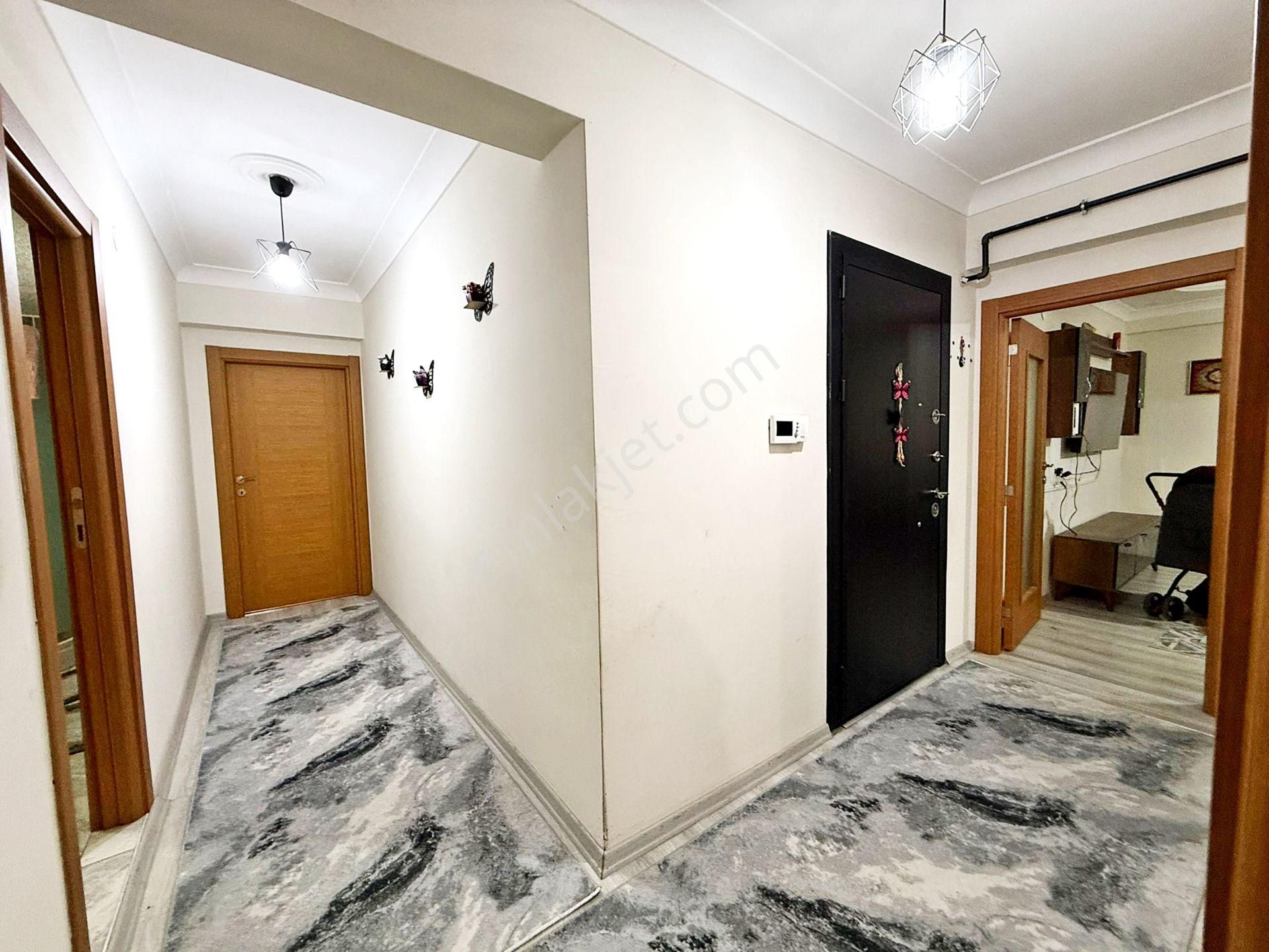 Alban'dan Balkonlu Metrobüse 12 Dk Asansörlü 115m² 2+1 Ara Kat - Görsel 20
