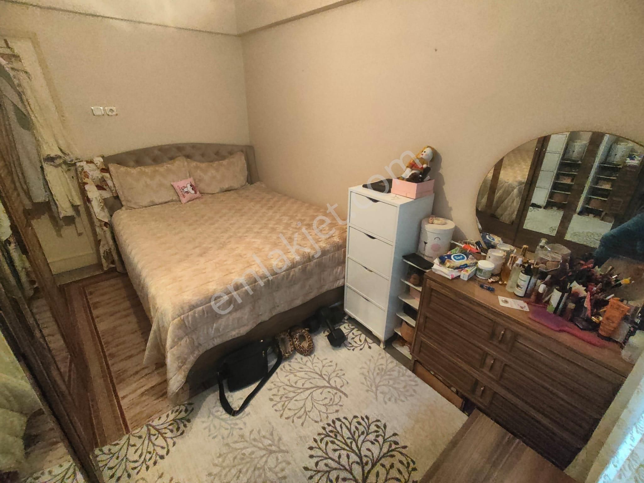 Emlak Dünyası Beşçeşmeler Meydanda Heryere 5 Dk Sahil Marmaray - Görsel 8