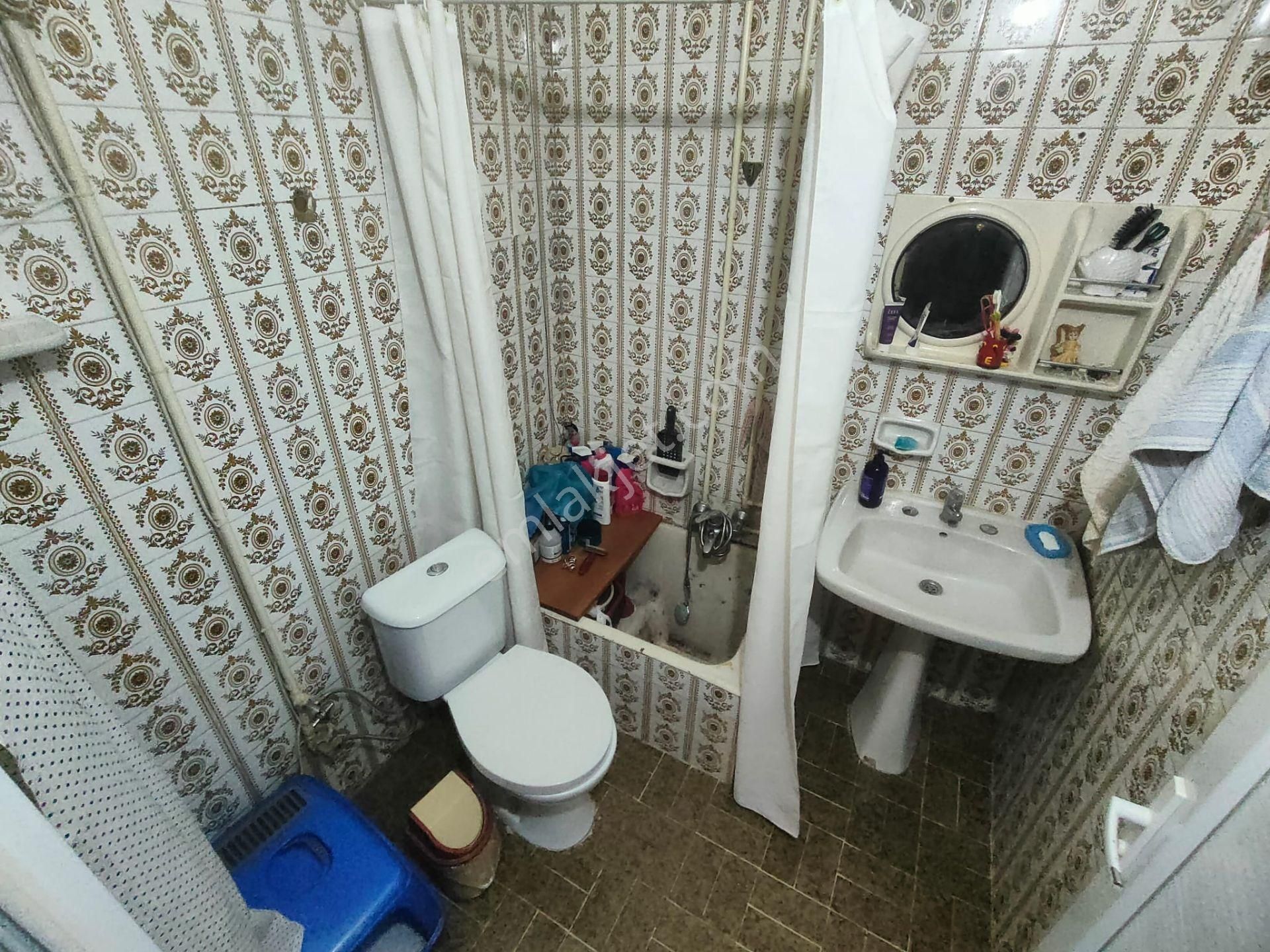 Emlak Dünyası Beşçeşmeler Meydanda Heryere 5 Dk Sahil Marmaray - Görsel 19