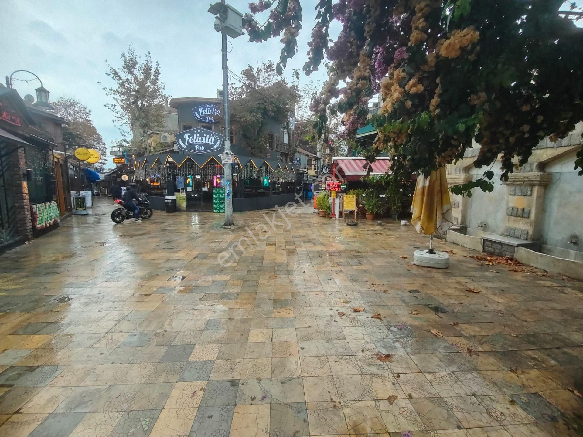 Emlak Dünyası Beşçeşmeler Meydanda Heryere 5 Dk Sahil Marmaray - Görsel 27