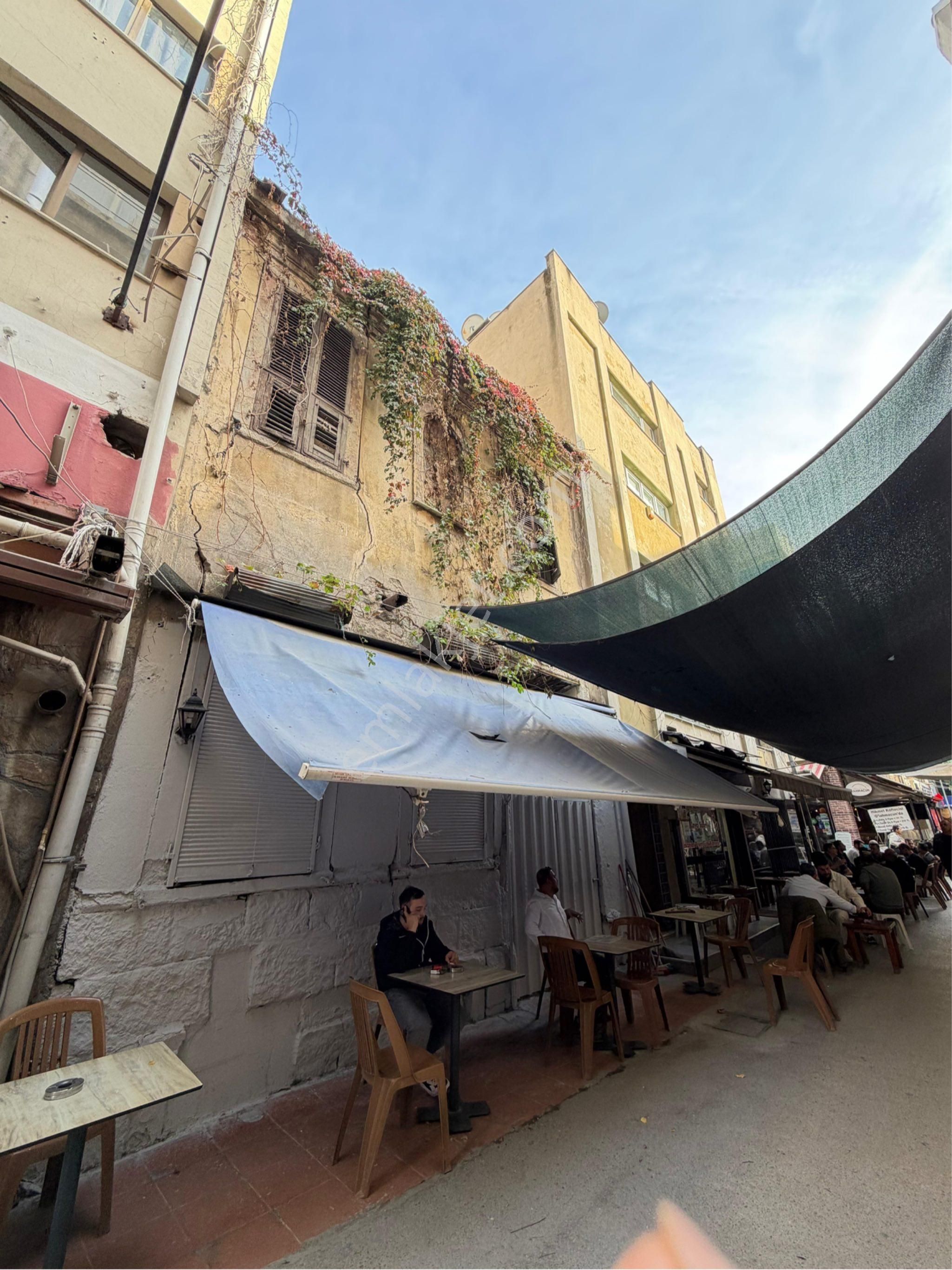 İzmir Alsancak Gar Karşısı Satılık Müstakil Ev