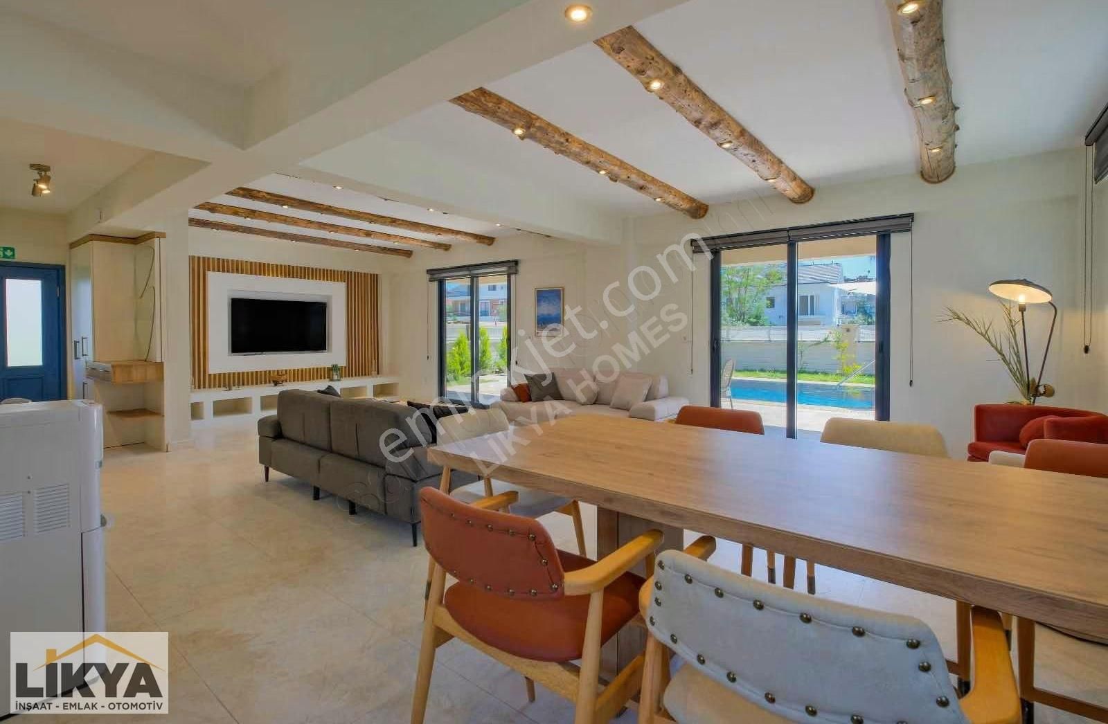 Foça Mah. Ultra Lüks Asansörlü Yerden Isıtma Sistemli Villa - Görsel 3