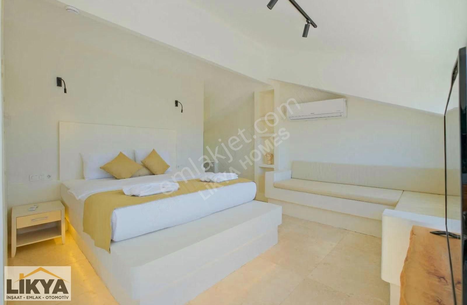 Foça Mah. Ultra Lüks Asansörlü Yerden Isıtma Sistemli Villa - Görsel 32