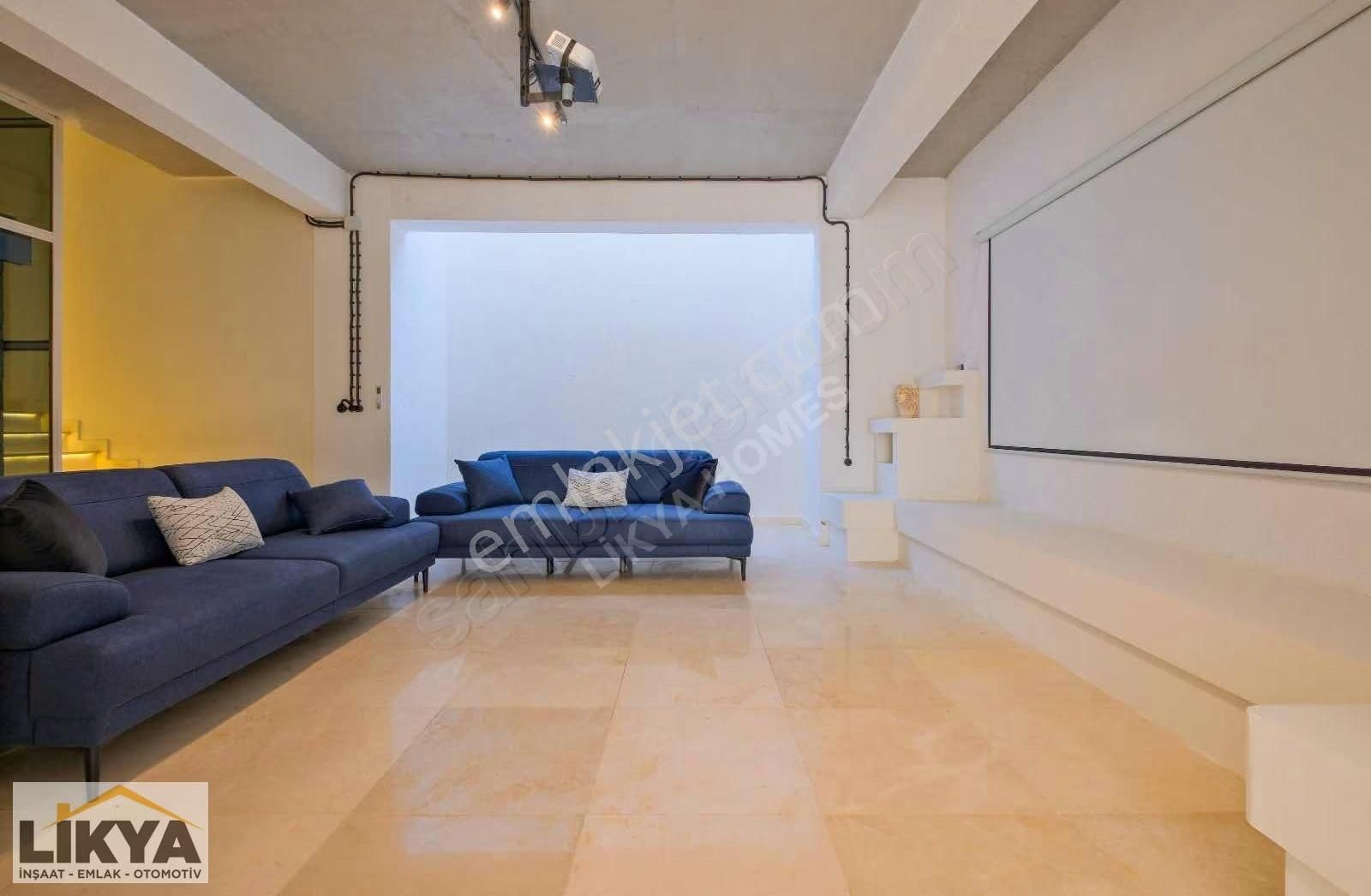 Foça Mah. Ultra Lüks Asansörlü Yerden Isıtma Sistemli Villa - Görsel 25