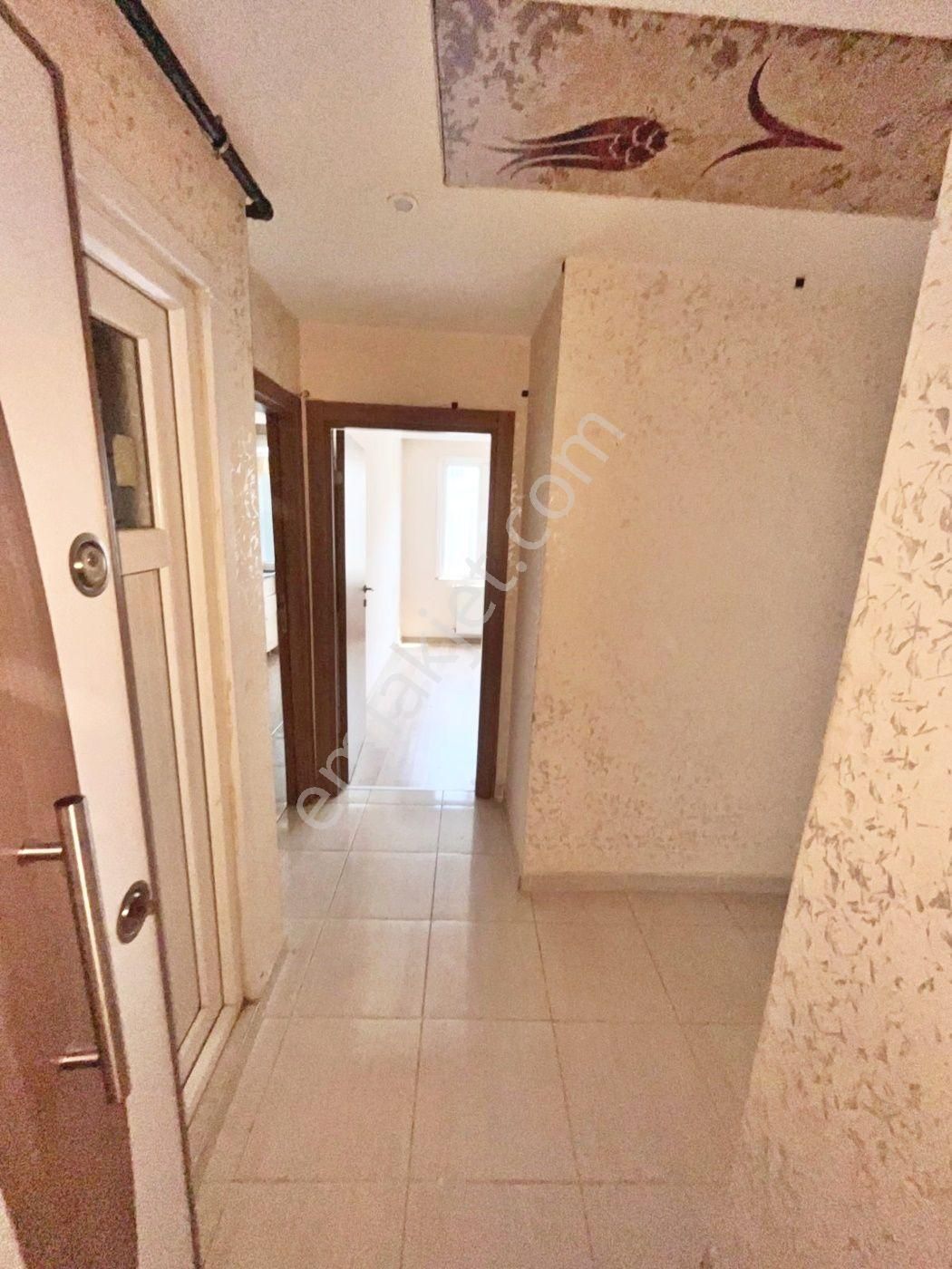 Alban'dan Metrobüse 10dk Ebeveyn Banyolu 95m² 2+1 Ara Kat - Görsel 18