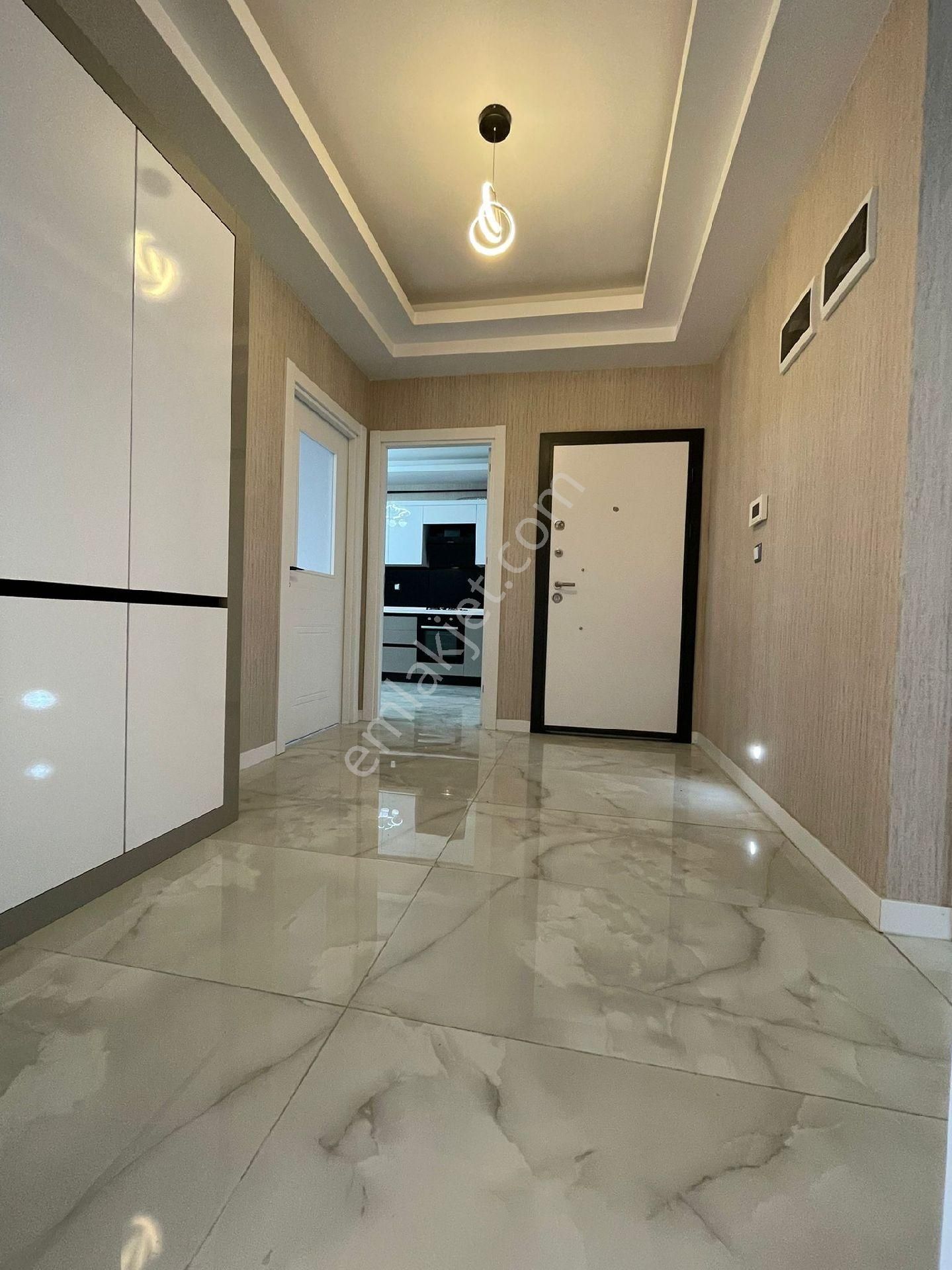 Selahattin Eyyubide Sıfır 3+1 Daire - Görsel 17
