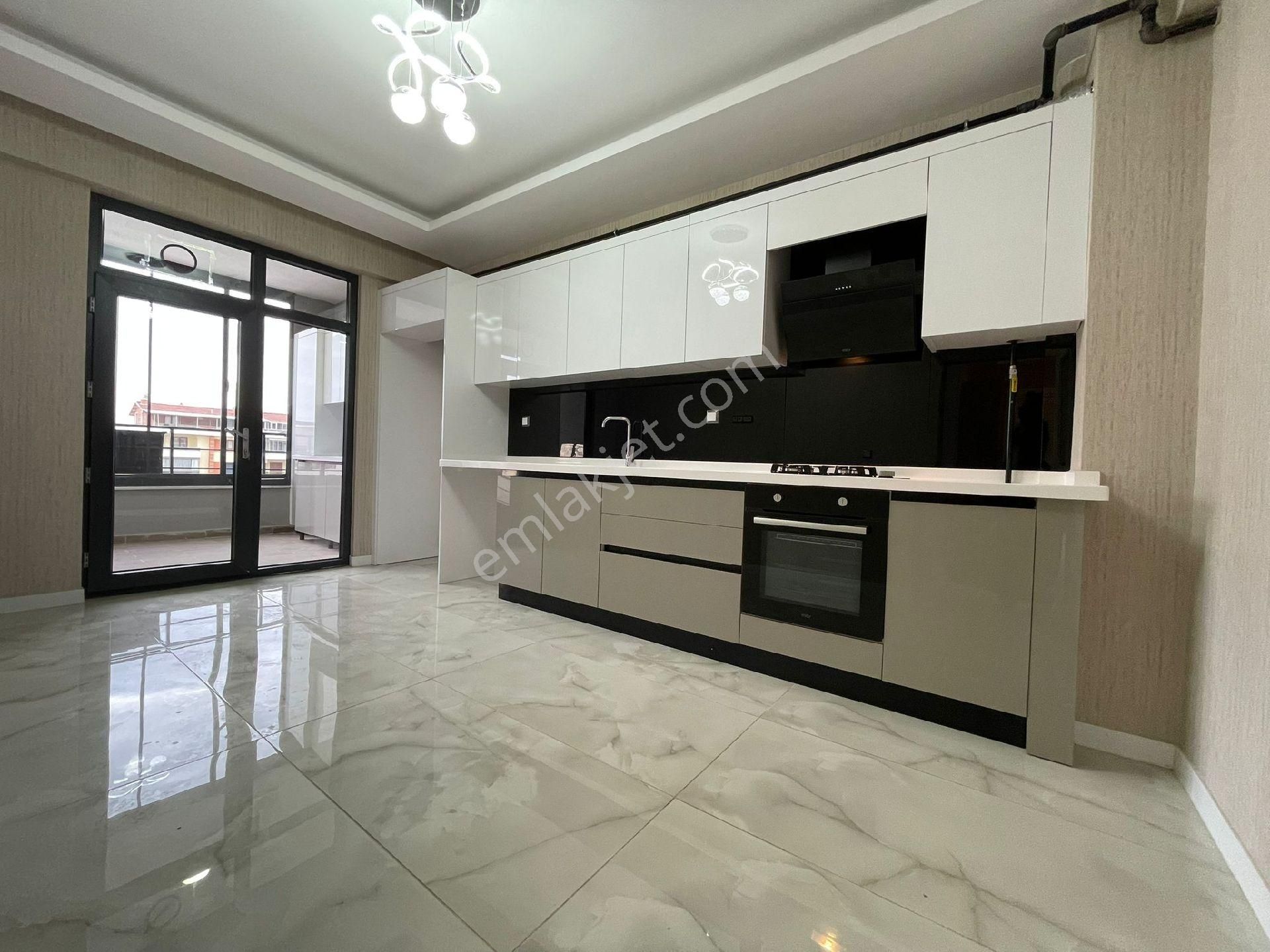 Selahattin Eyyubide Sıfır 3+1 Daire - Görsel 8