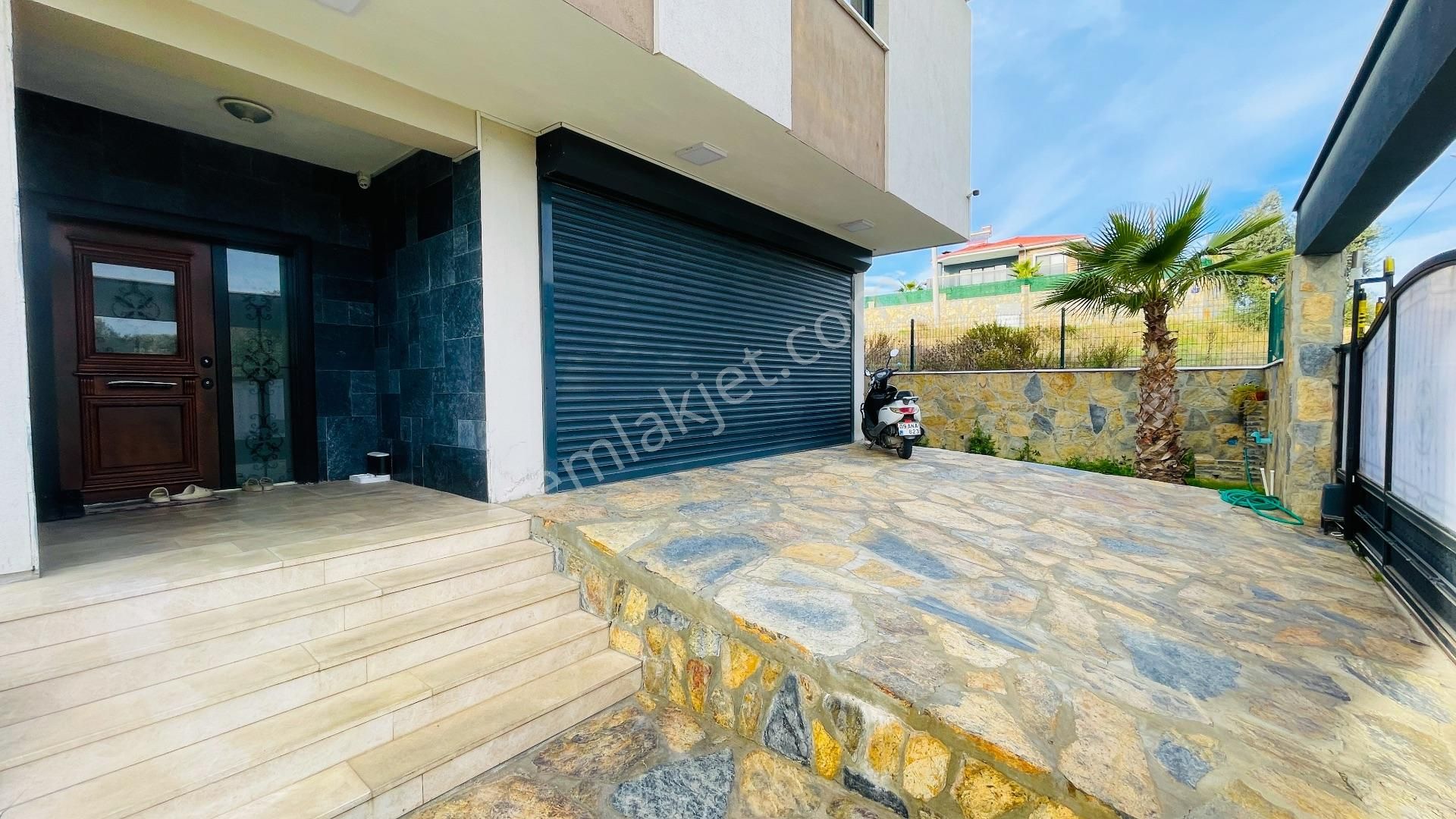 Kuşadası’nda Geniş Arsasıyla Satılık Lüks Köy Evi – Işık Can Konağı - Görsel 13