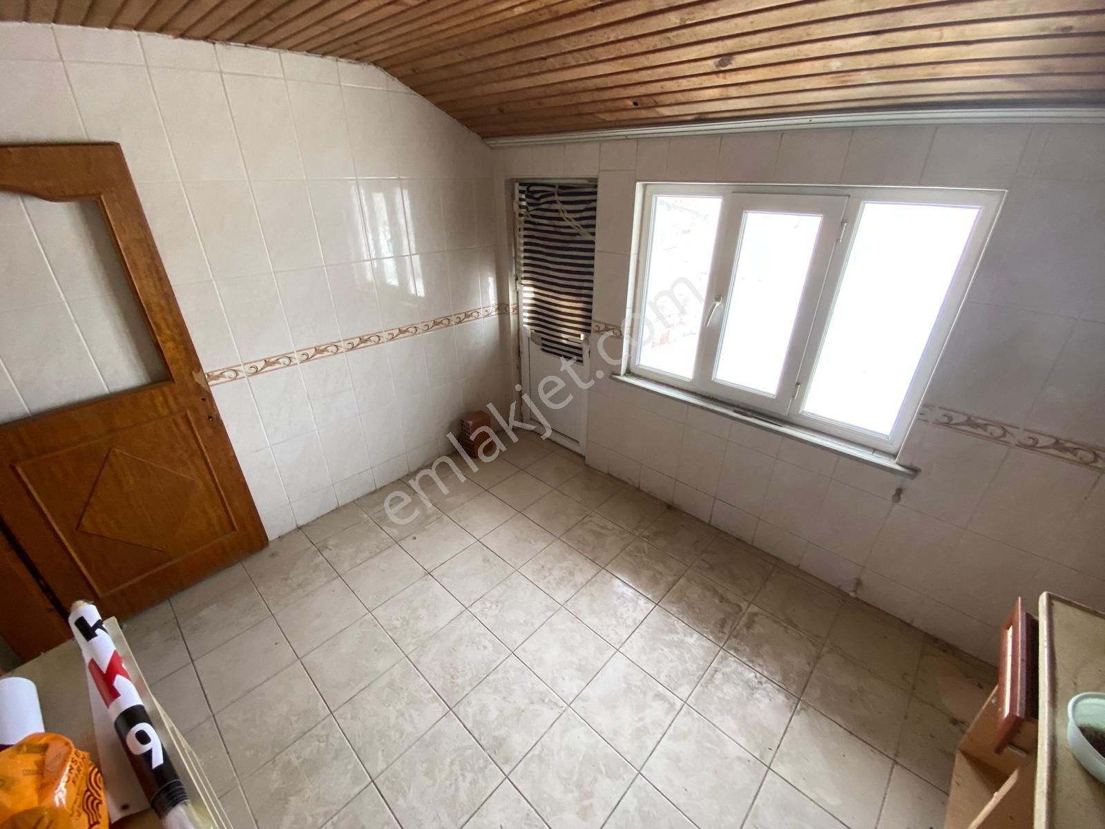 Emin Emlak'tan Fırsat Çamçeşmede Caddenin Hemen Yanında 20m² Arsa Hisseli 1+1 - Görsel 35