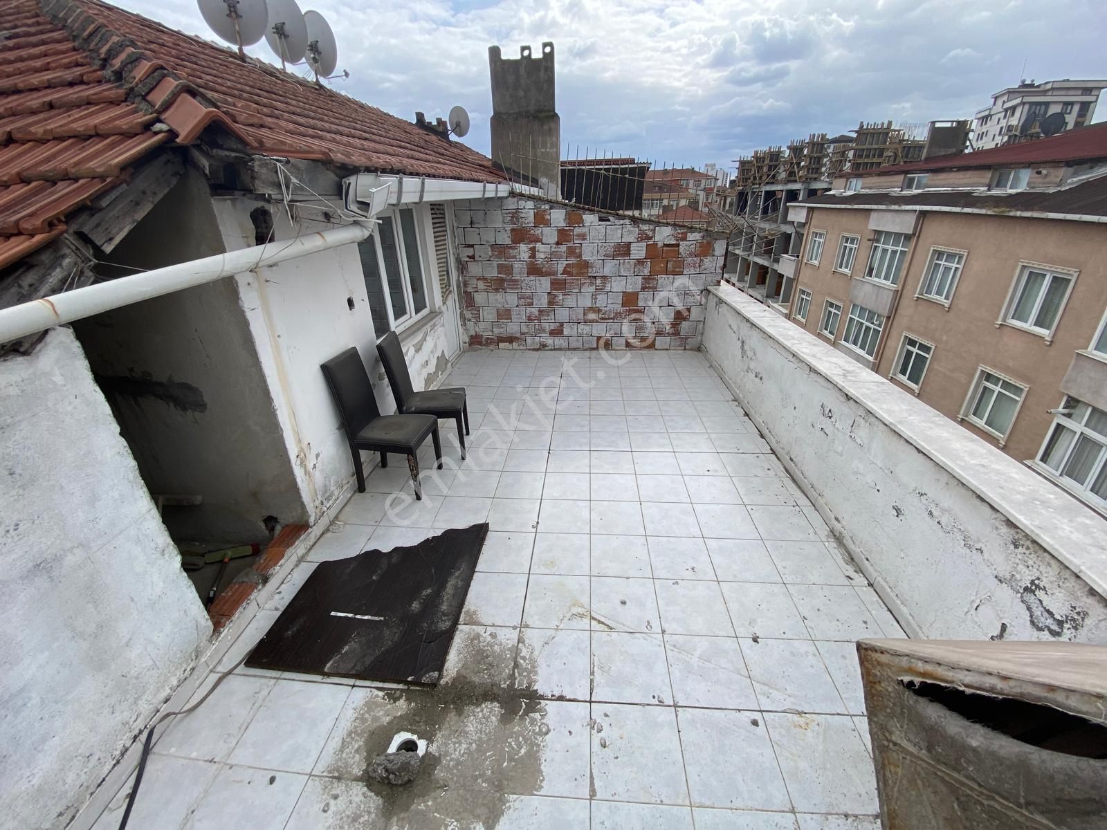 Emin Emlak'tan Fırsat Çamçeşmede Caddenin Hemen Yanında 20m² Arsa Hisseli 1+1 - Görsel 20