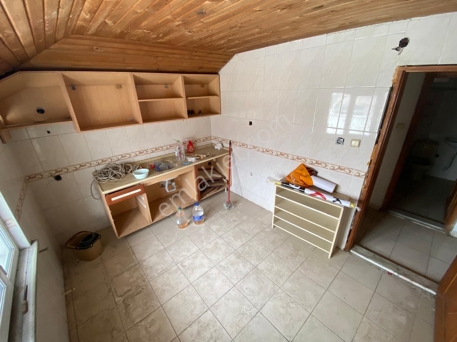 Emin Emlak'tan Fırsat Çamçeşmede Caddenin Hemen Yanında 20m² Arsa Hisseli 1+1 - Görsel 19