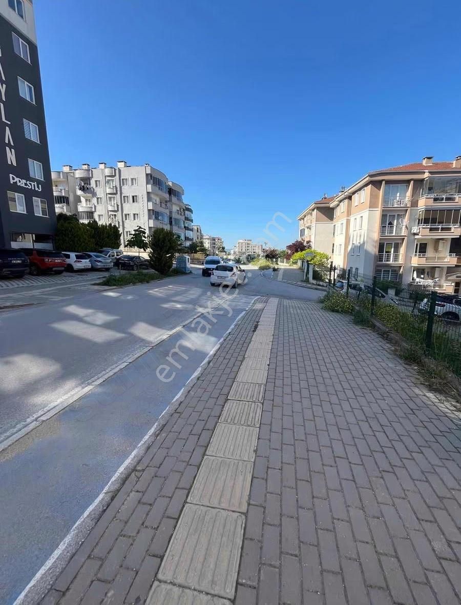 Sınırsız Kredili 2+1 Ayrı Mutfak Aile Binası Araç Takası Vardır - Görsel 8