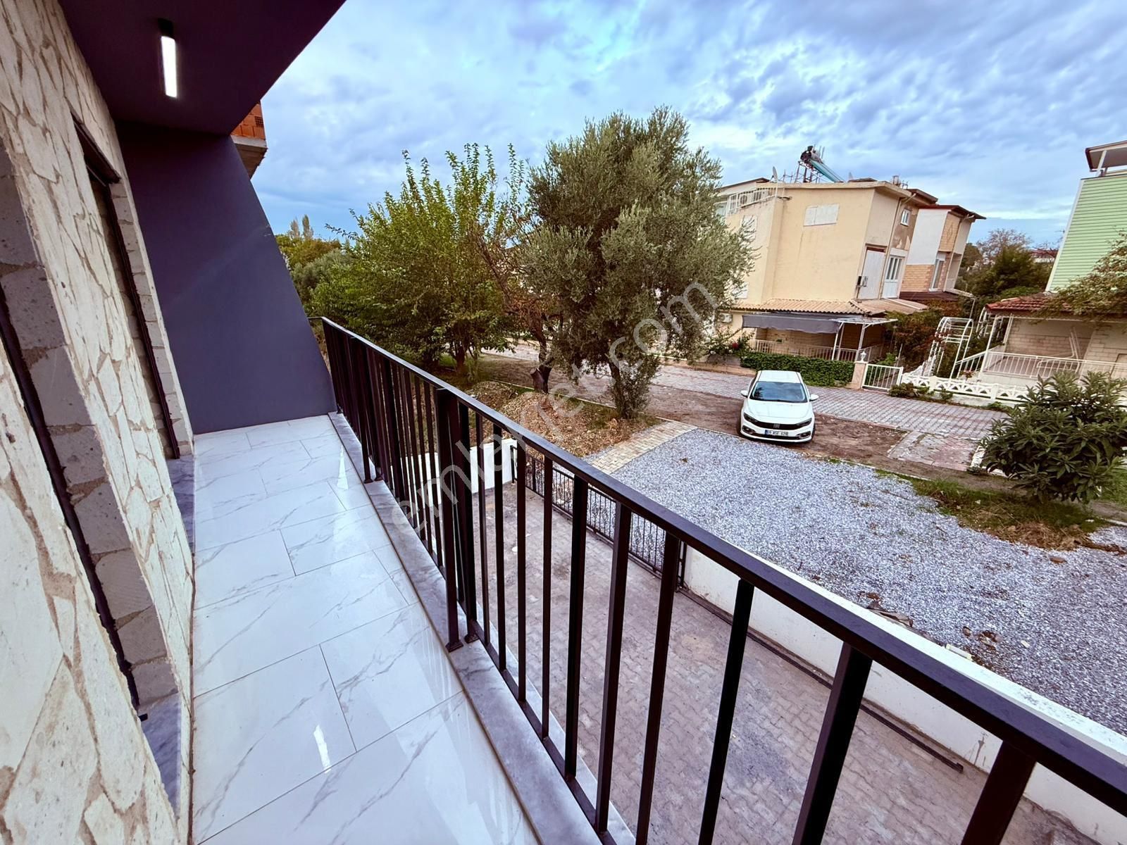 Kuşadası Güzelçamlı'da Özel Havuzlu Beyaz Eşyalı 3+1 Villa - Görsel 14