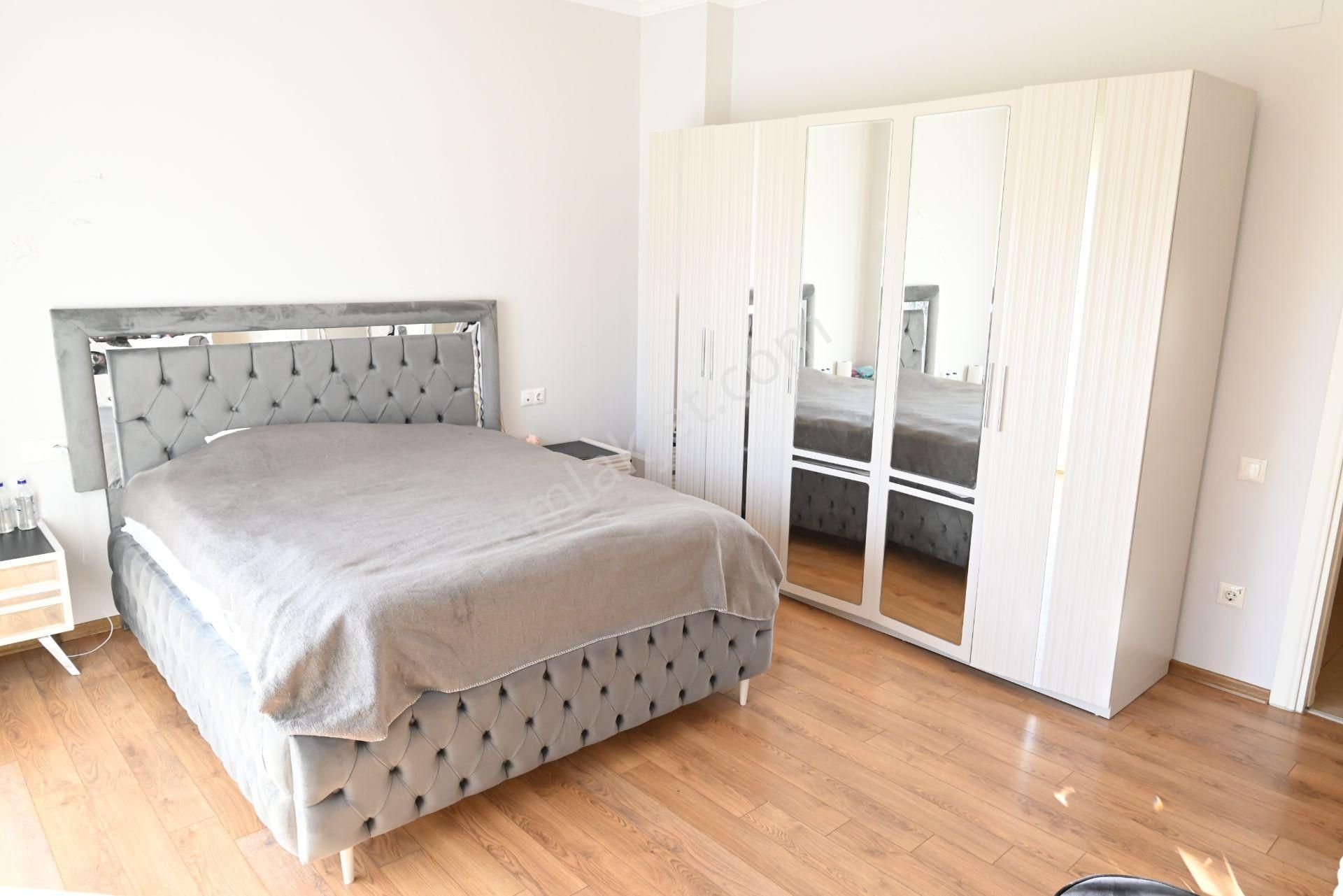 Üstünkent Emlak'tan Site İçi Güvenlikli 8+1 Lüks Kiralık Villa - Görsel 24