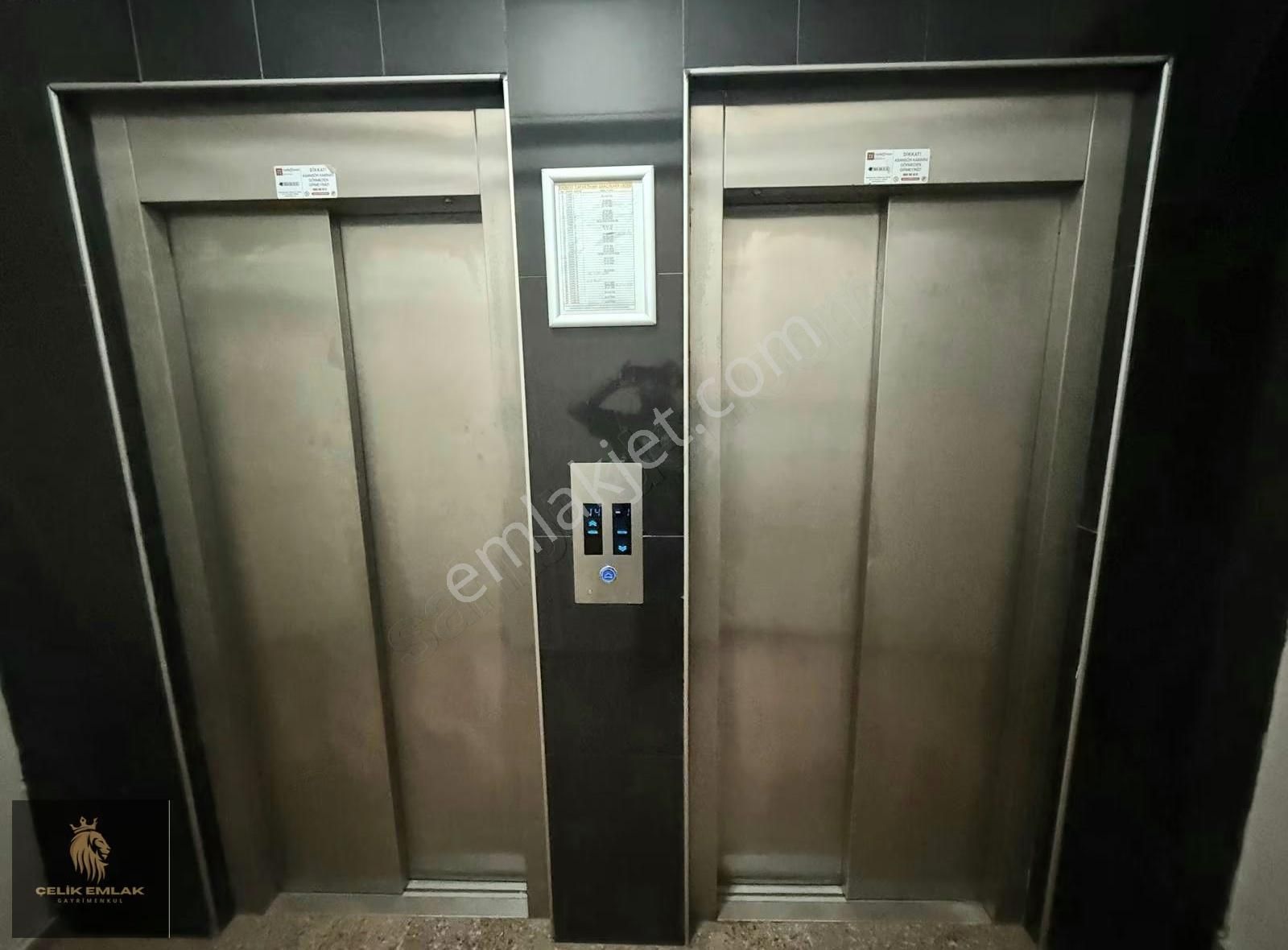 Ümraniye Çarşı İstiklal Mah. Sitede Yüksek Kat 3+1 - Görsel 16