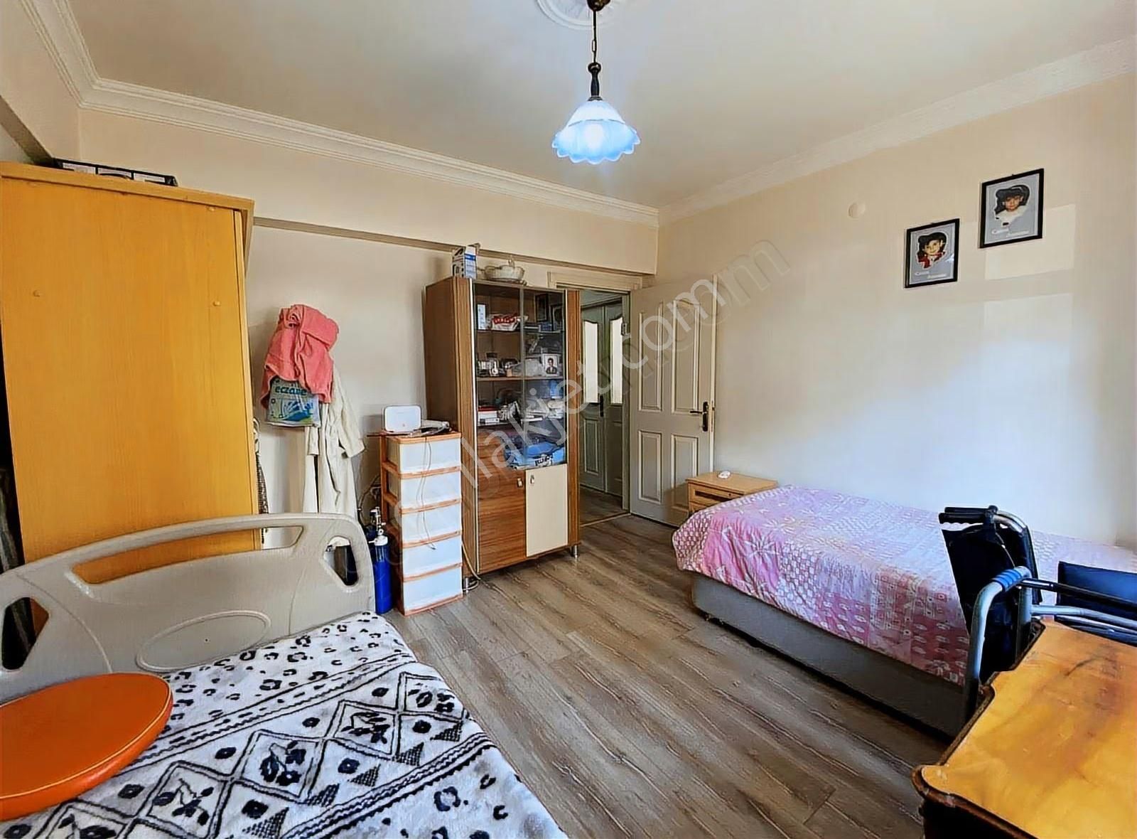 Merkezi Lokasyonda Ara Katta Fırsat 4+1 Daire - Görsel 11