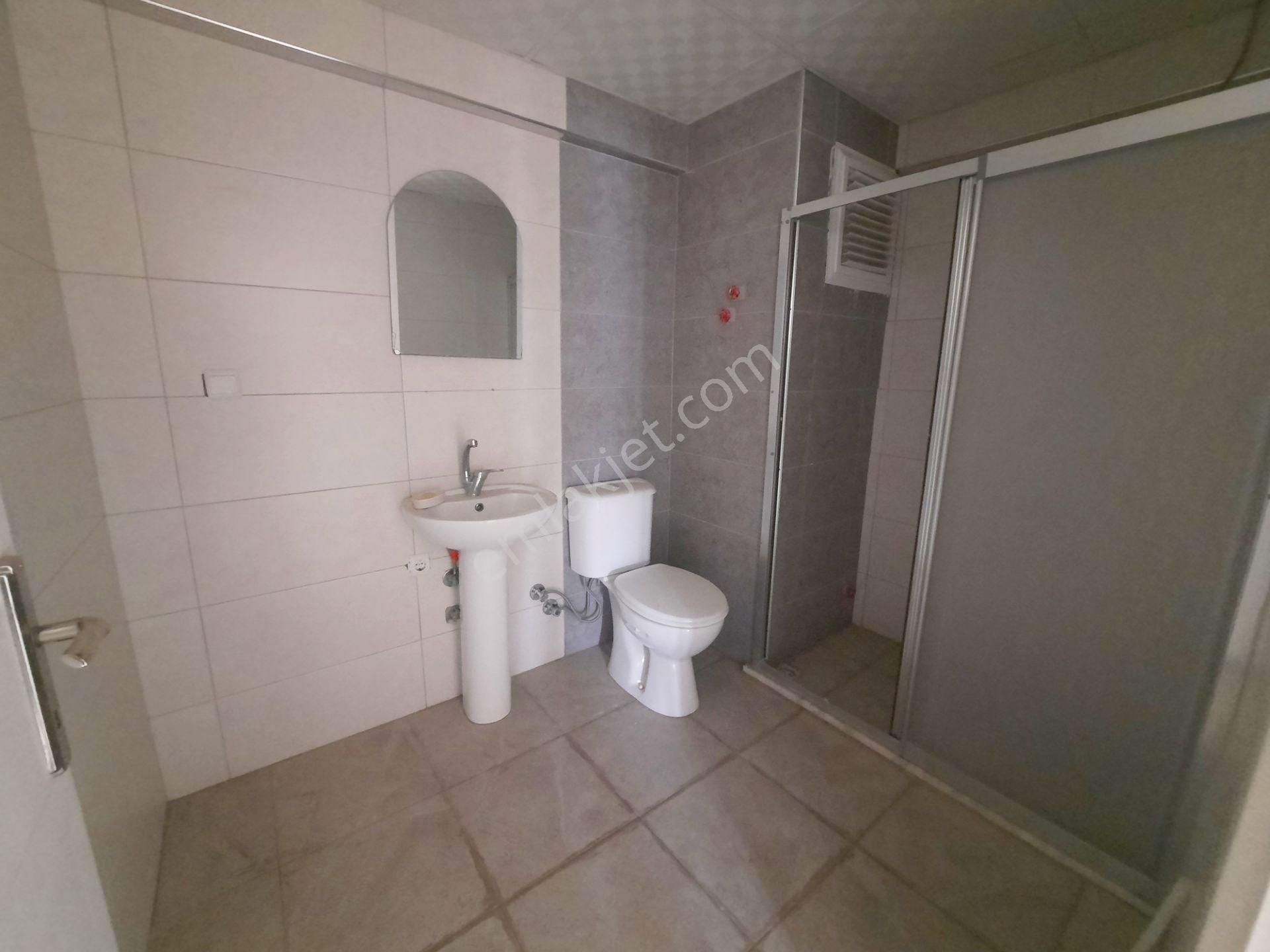 Karaçayda Park Manzaralı, Balkonlu, Köşebaşı 3.kat, 2+0 Daire.. - Görsel 14