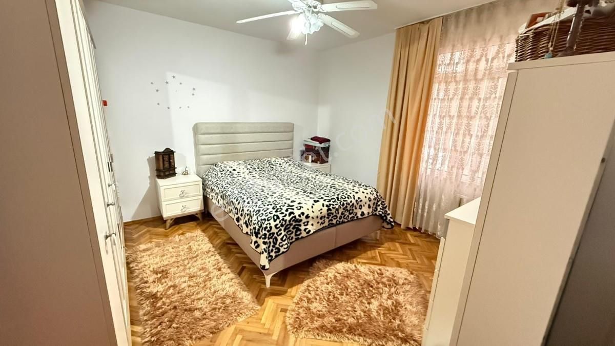 Bakırköy Zuhuratbab Merkeze Yakın Bahçeli Binada 160m2 3+1 - Görsel 12