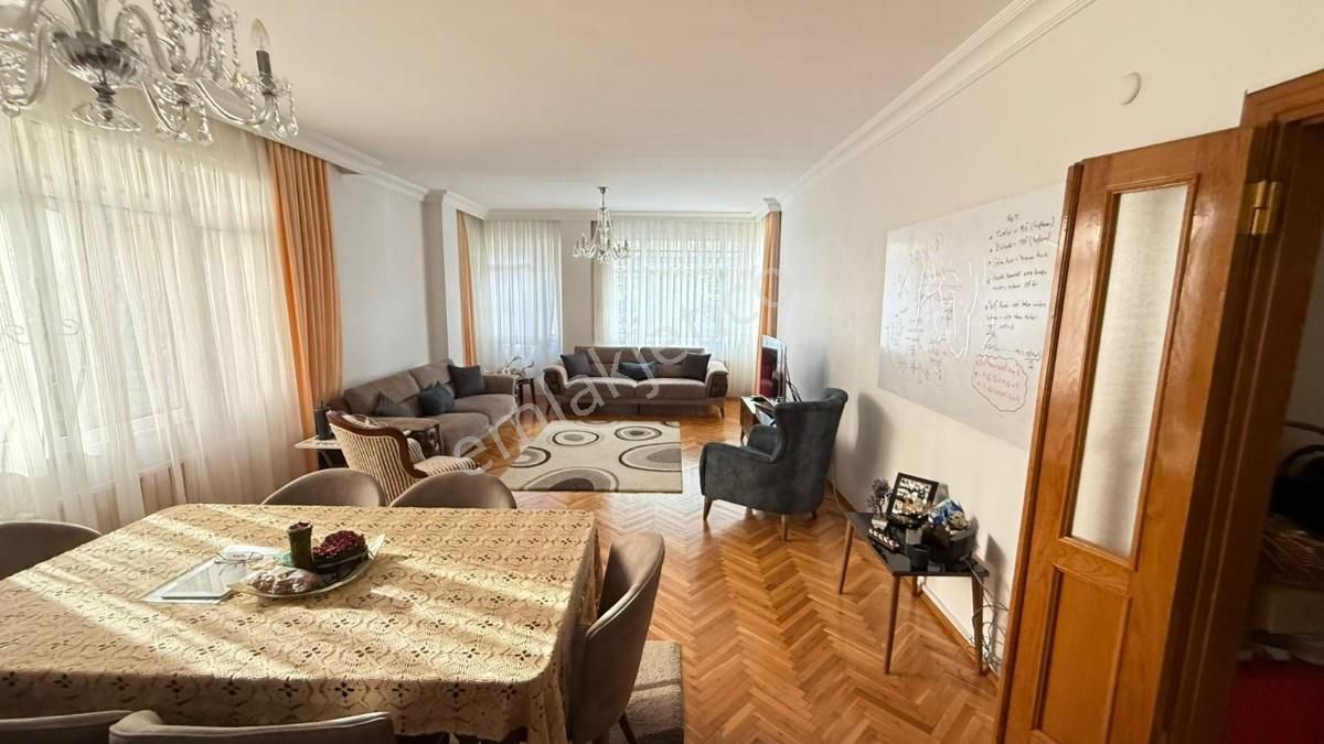 Bakırköy Zuhuratbab Merkeze Yakın Bahçeli Binada 160m2 3+1 - Görsel 17