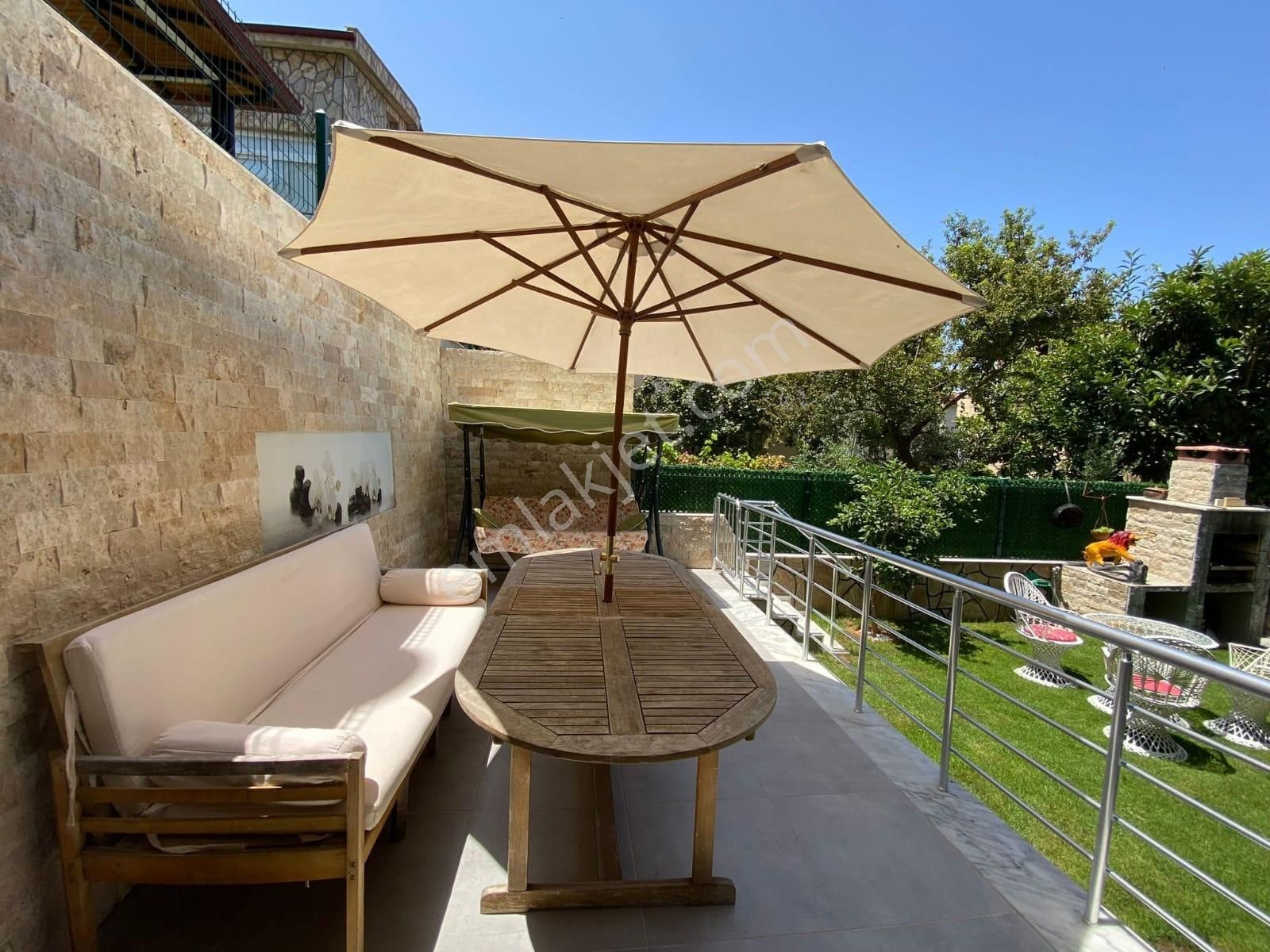 Kuşadası Davutlar Yeni Simge Sitesi'nde Satılık 3+1 Villa - Görsel 6